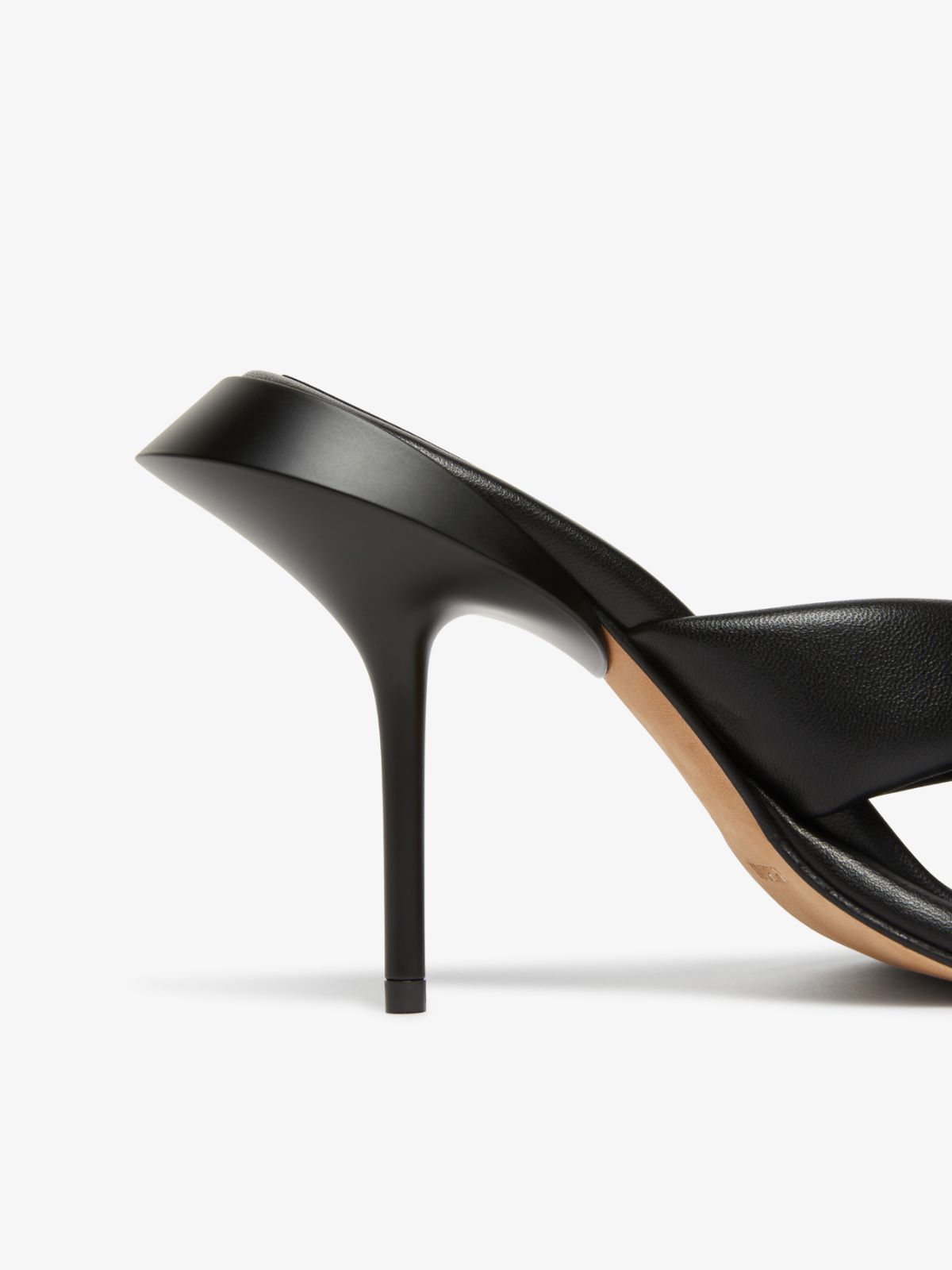 Heeled toe-post sandals