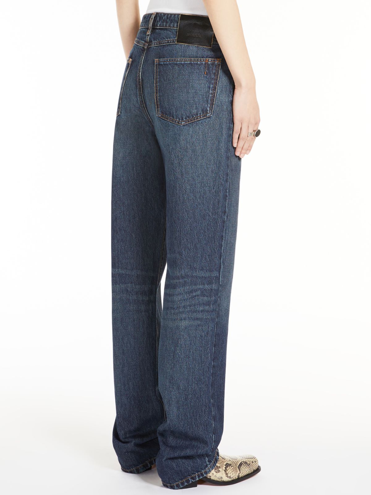 Low-rise jeans