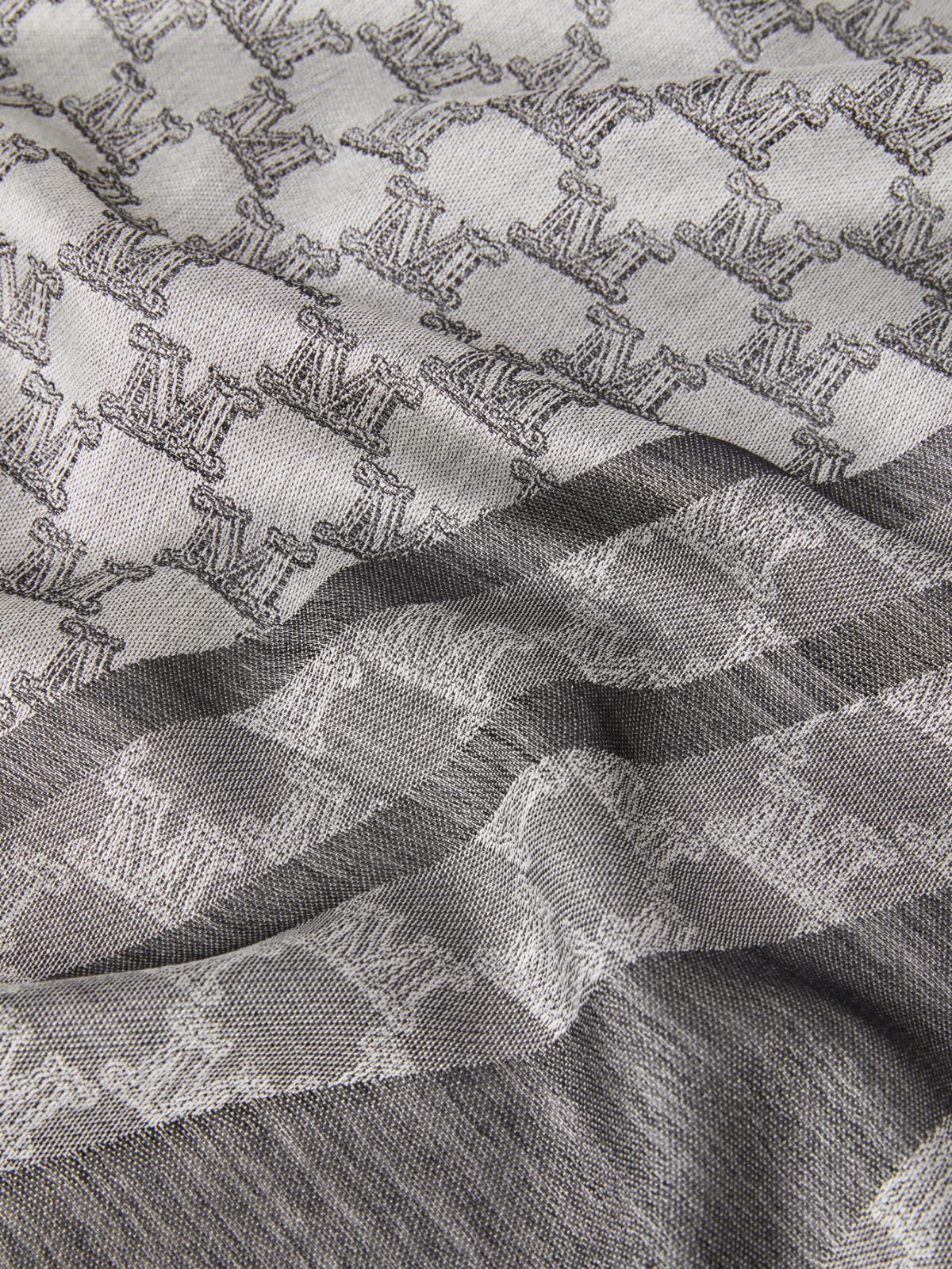 Jacquard silk and wool stole