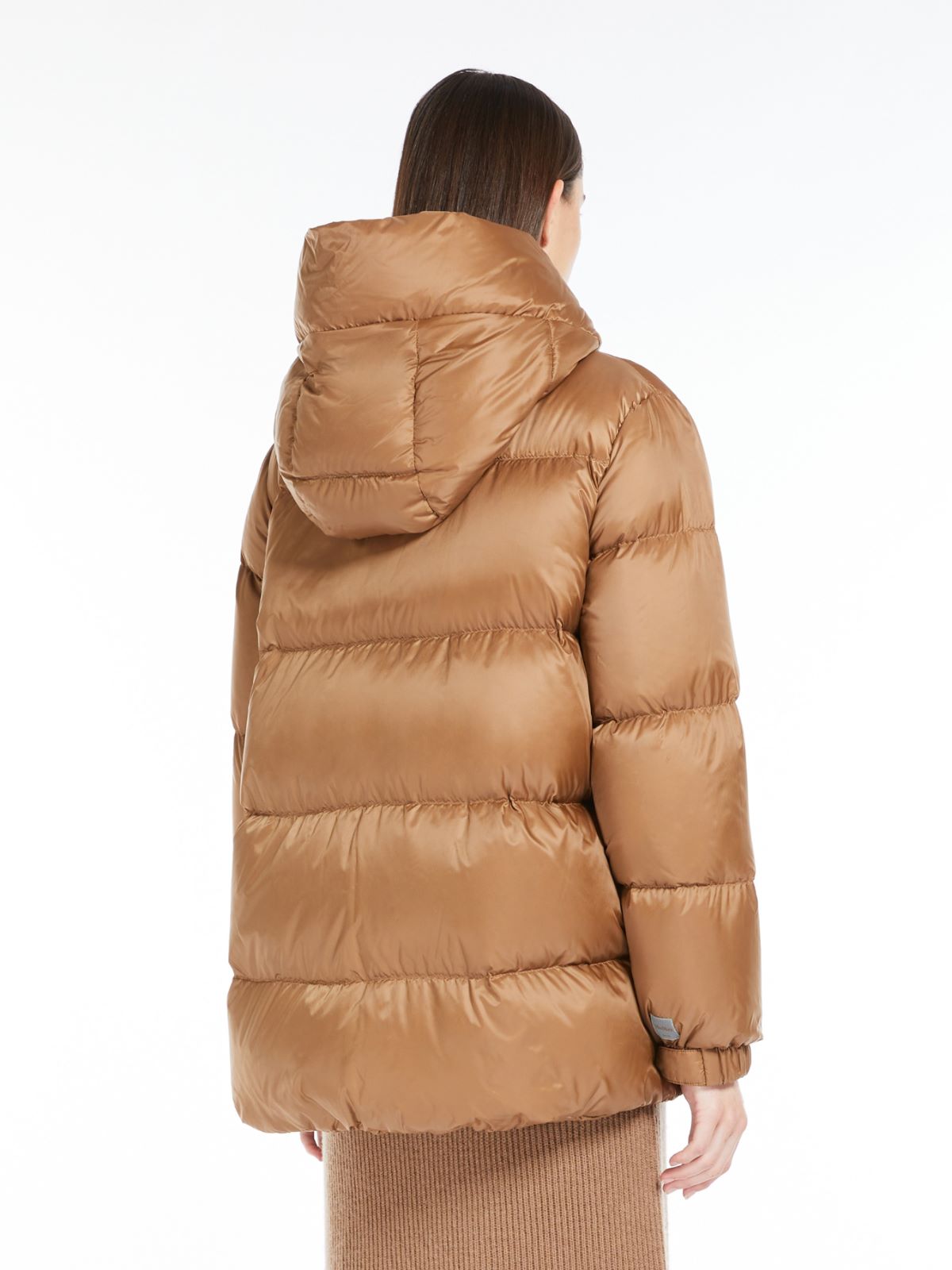 Water-repellent down jacket