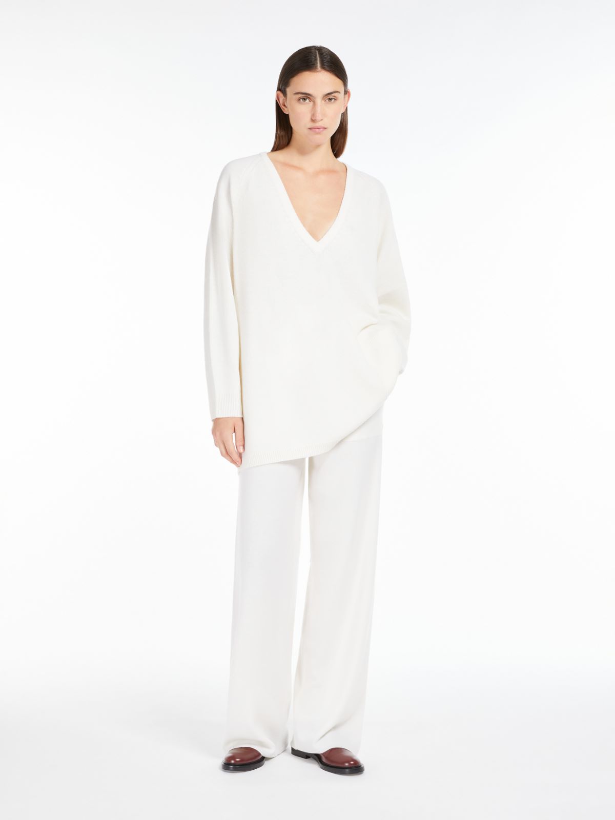 Wool and cashmere trousers