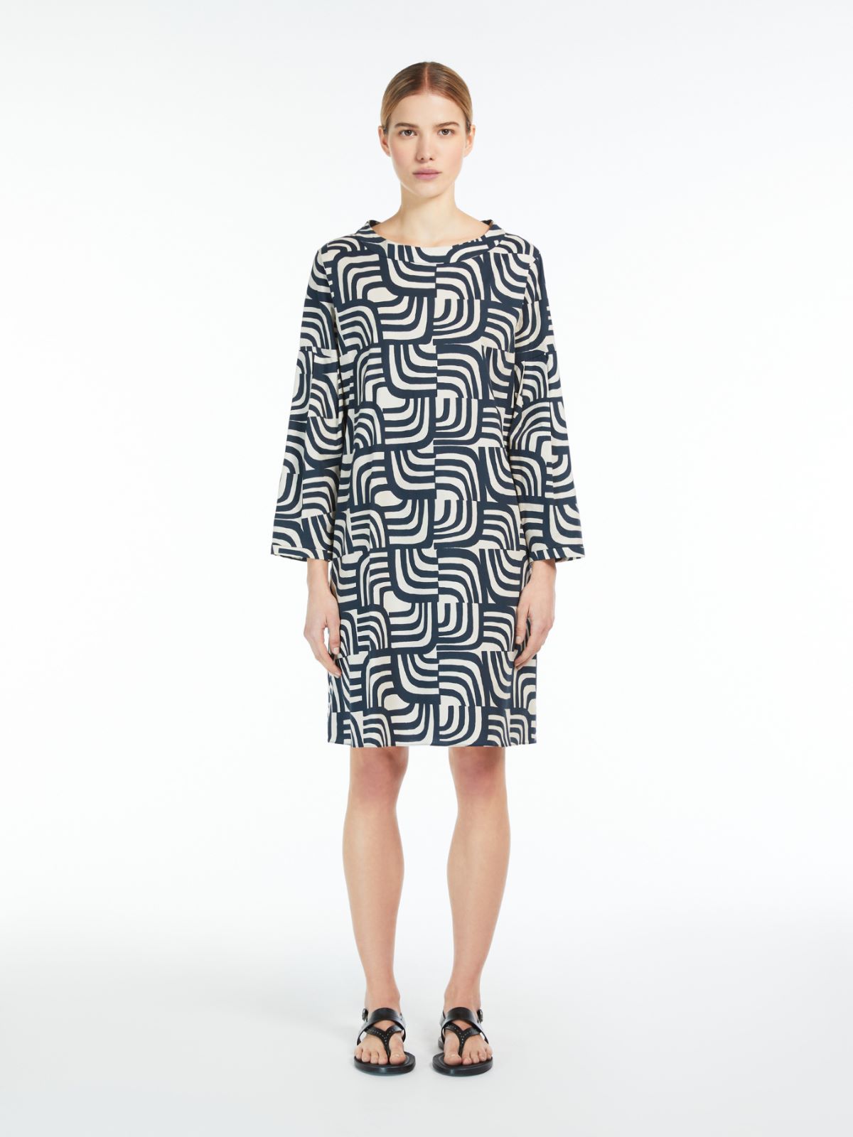 Dress in printed poplin