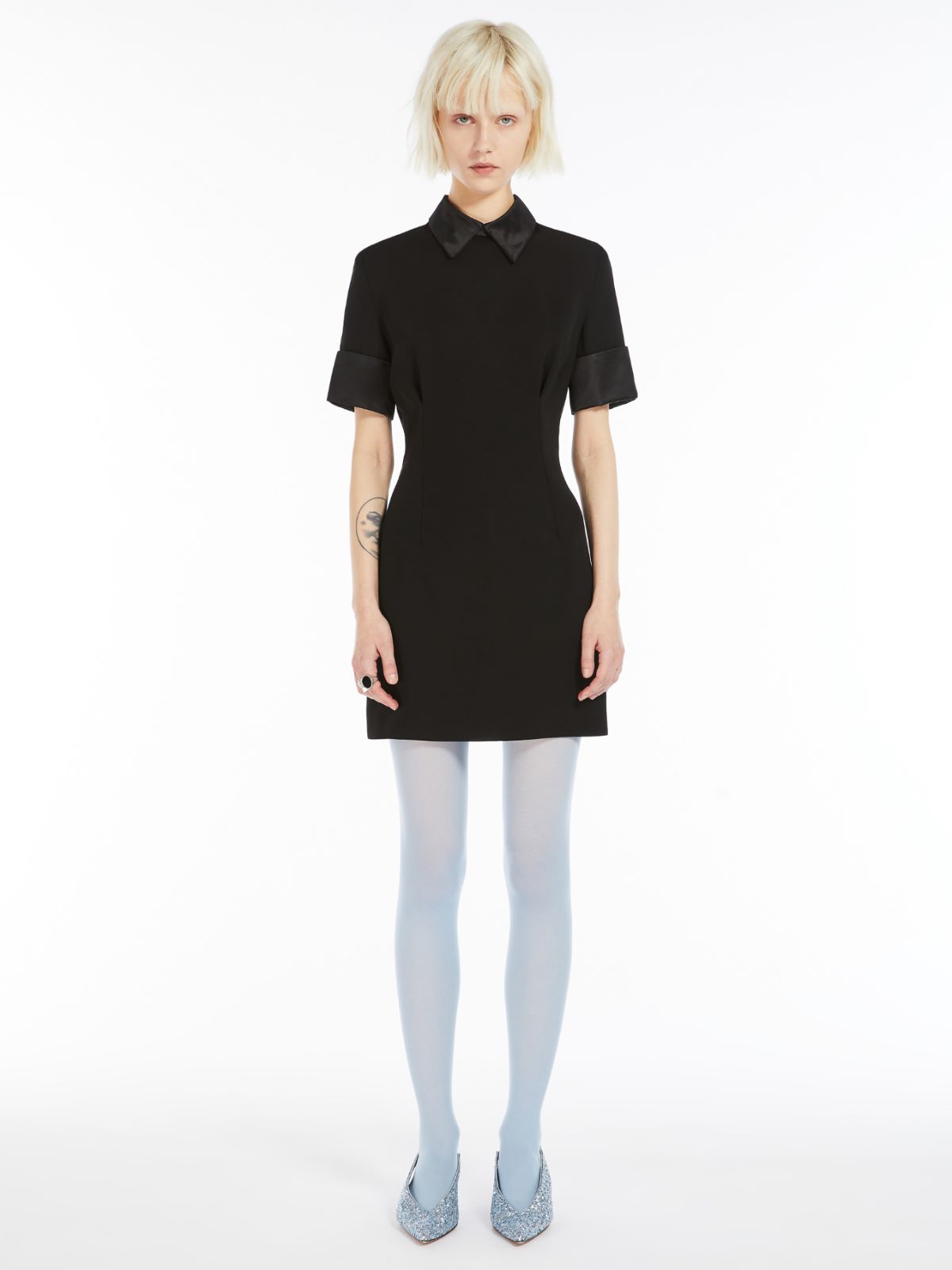 Short-sleeved mini dress