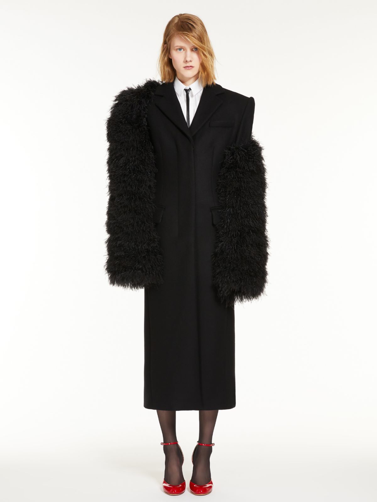 Feminine cashmere-blend coat
