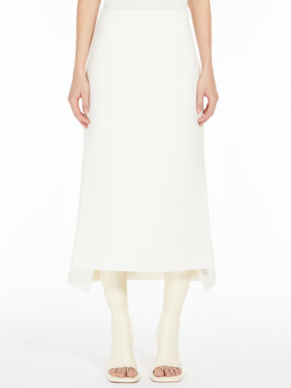 Calf-length skirt with side panels