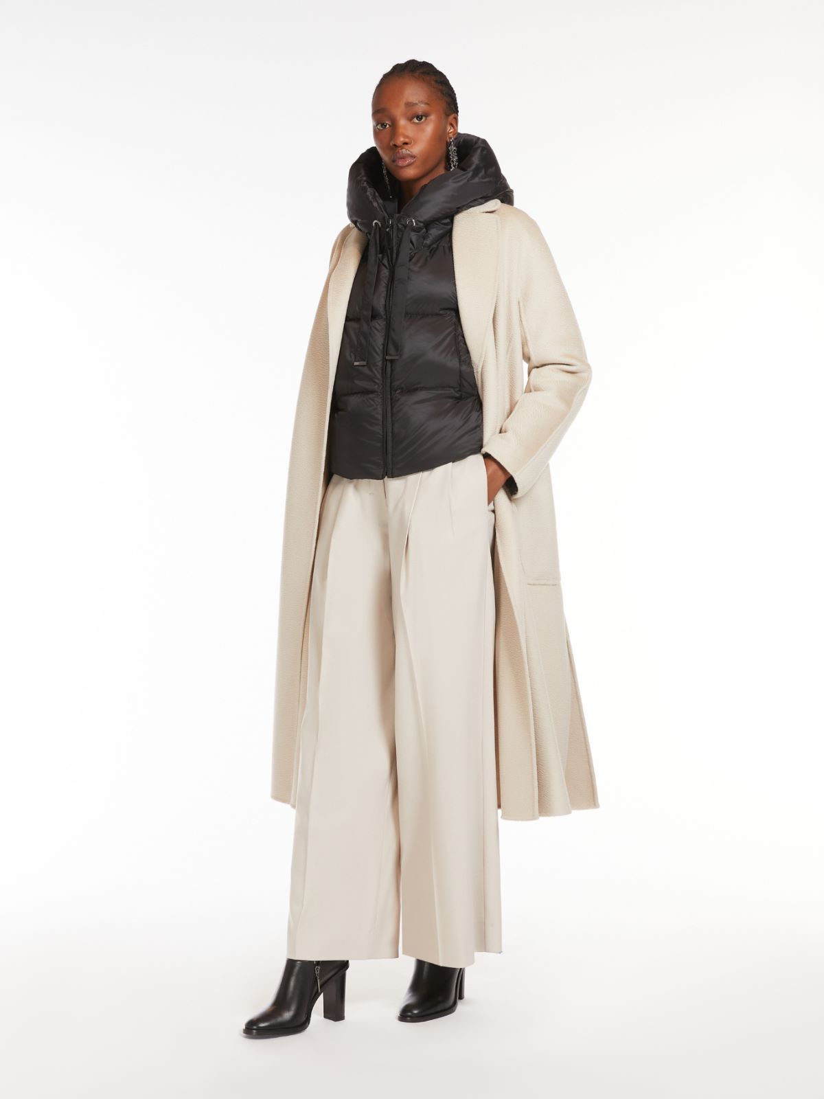 Cropped down jacket in quilted water-repellent fabric
