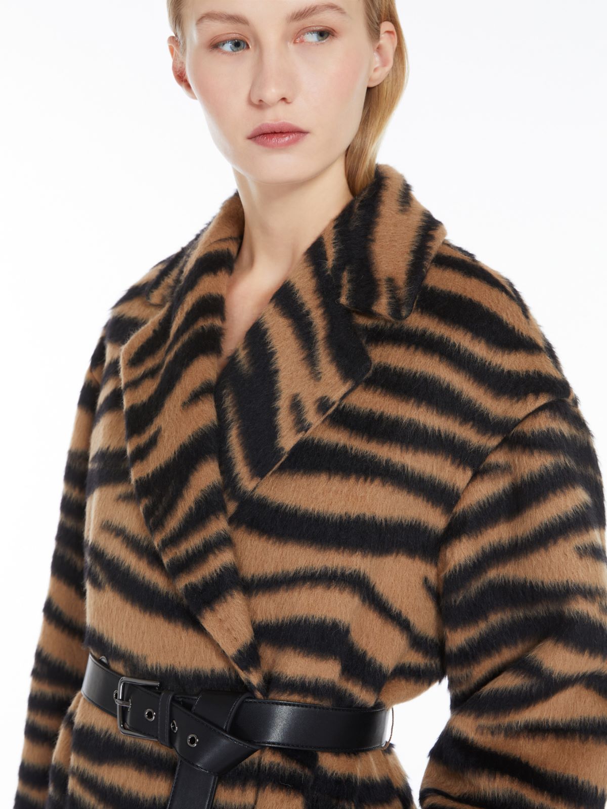 Jacquard alpaca and wool coat