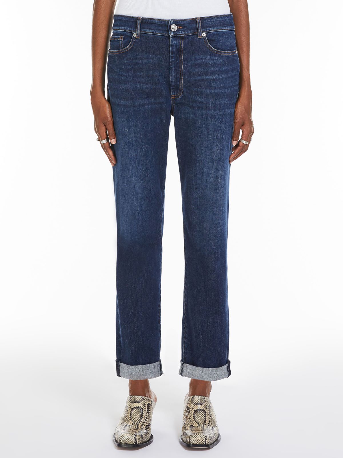 Perfect-fit boyfriend-cut jeans