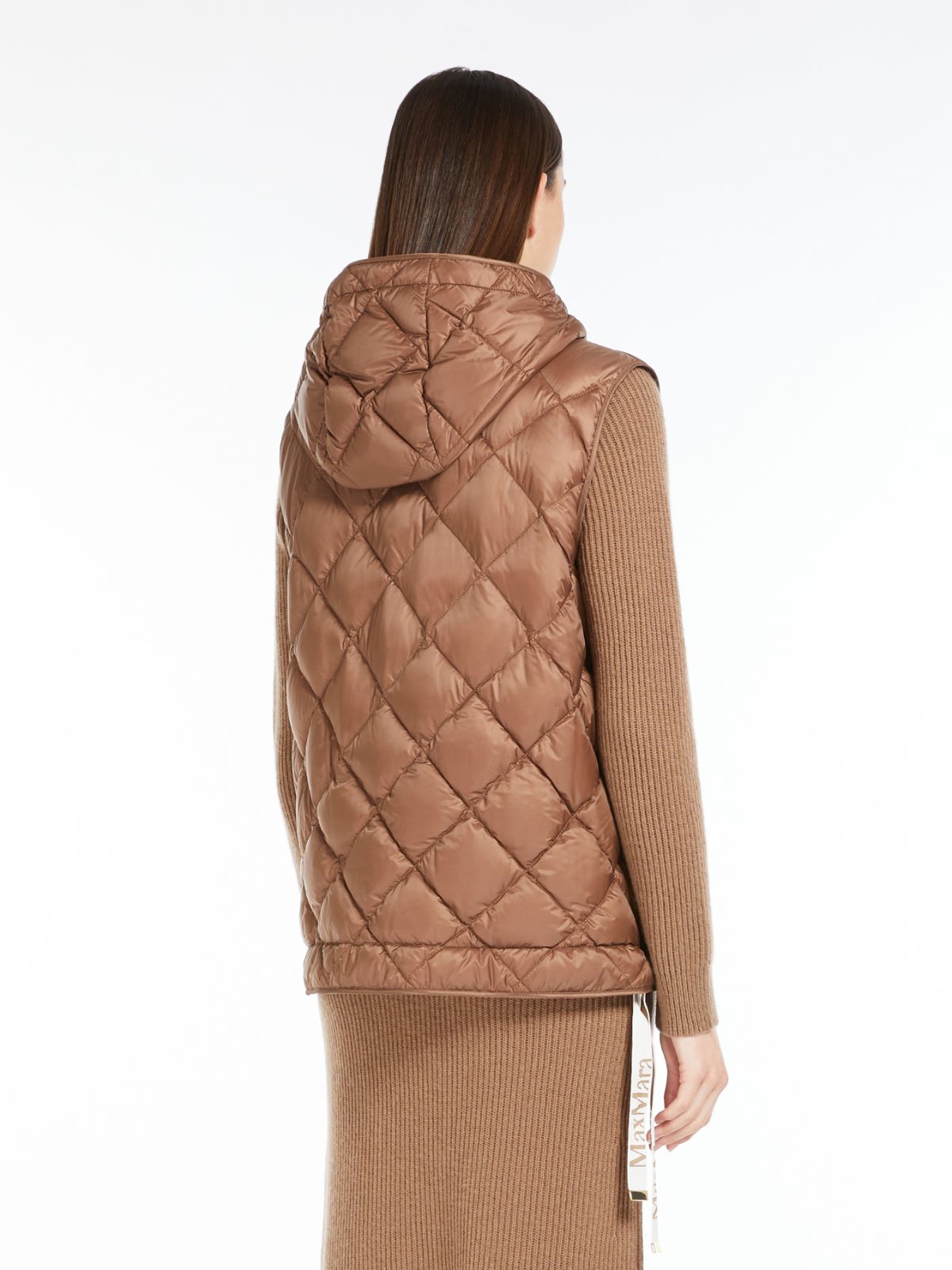 Gilet in quilted water-repellent canvas