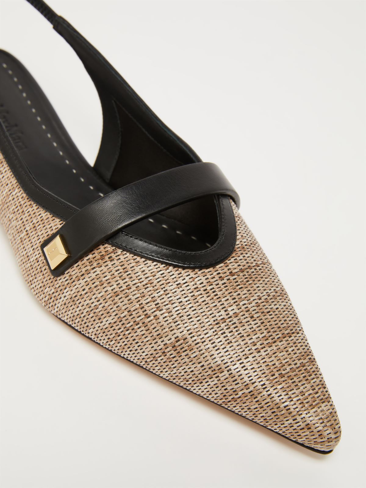 Smooth raffia-effect fabric flat sandals