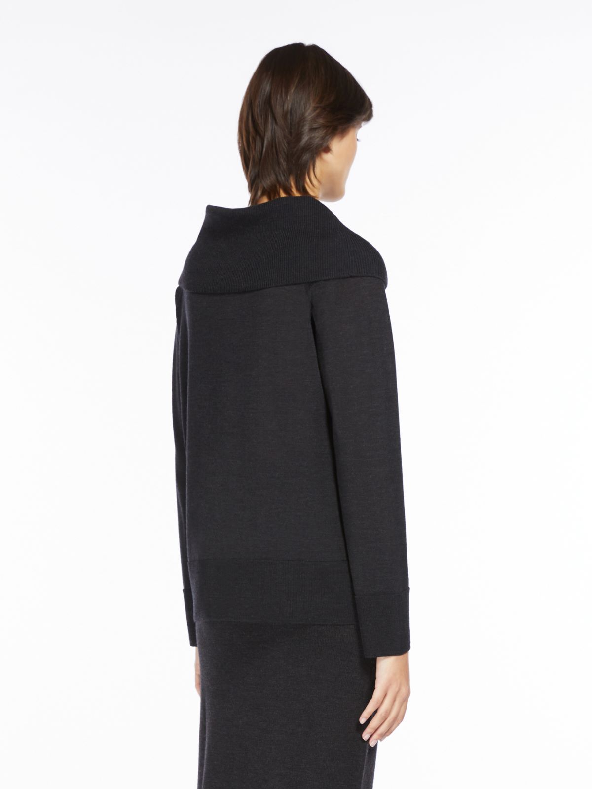 Wool off-the-shoulder jumper