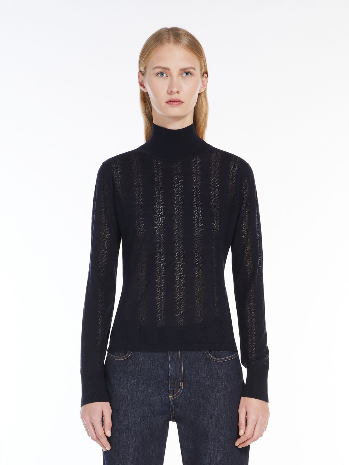 Wool and silk yarn turtleneck jumper