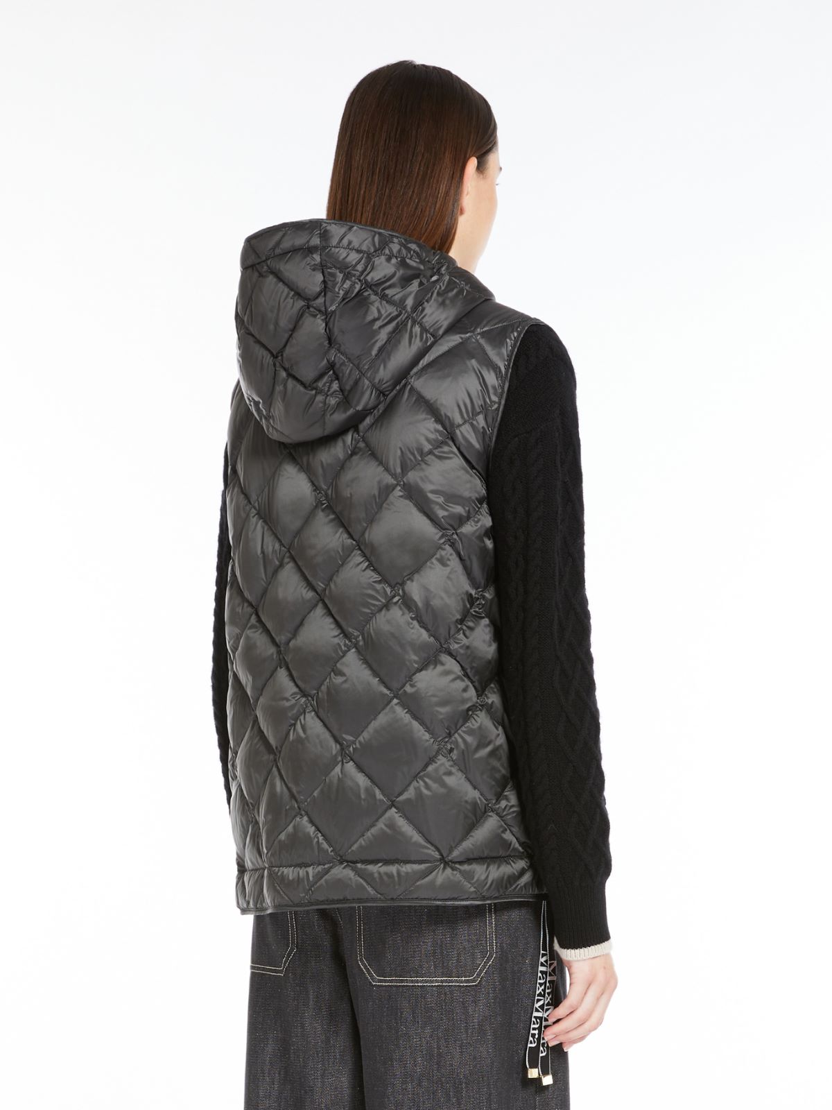 Gilet in quilted water-repellent canvas