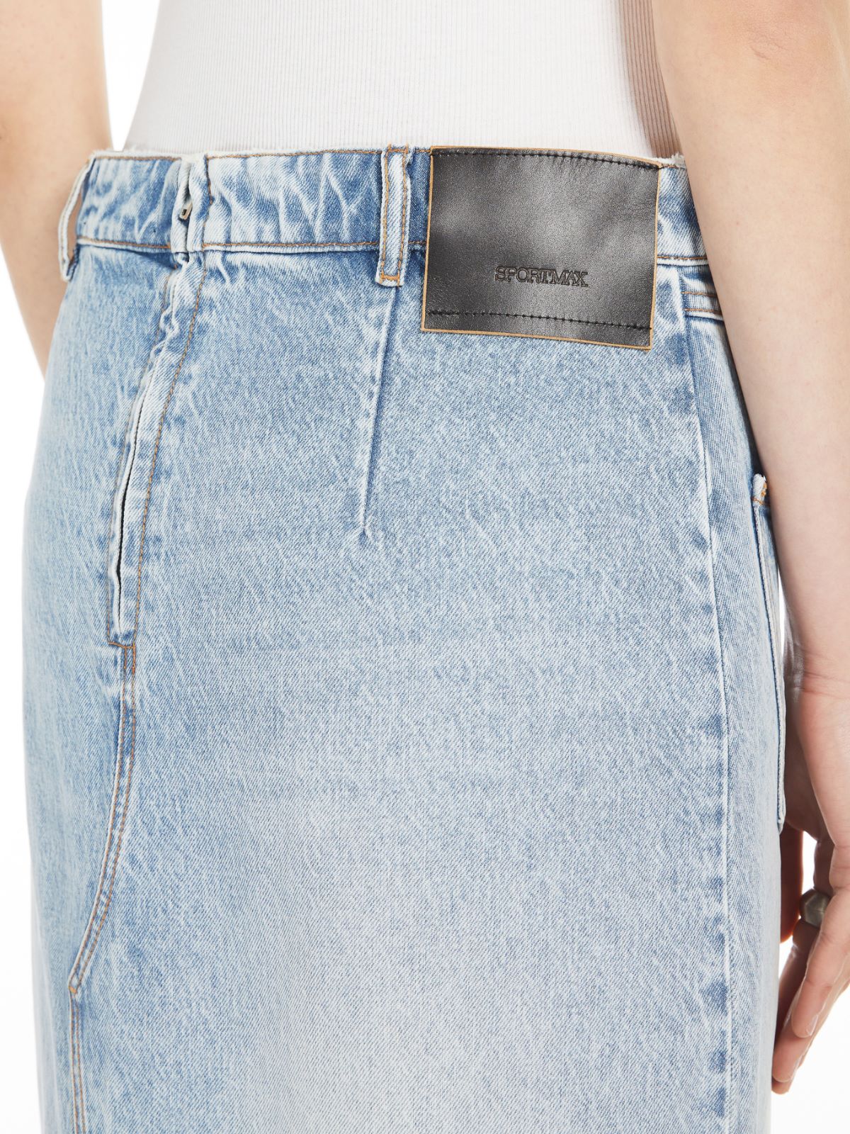 Long skirt in worn denim