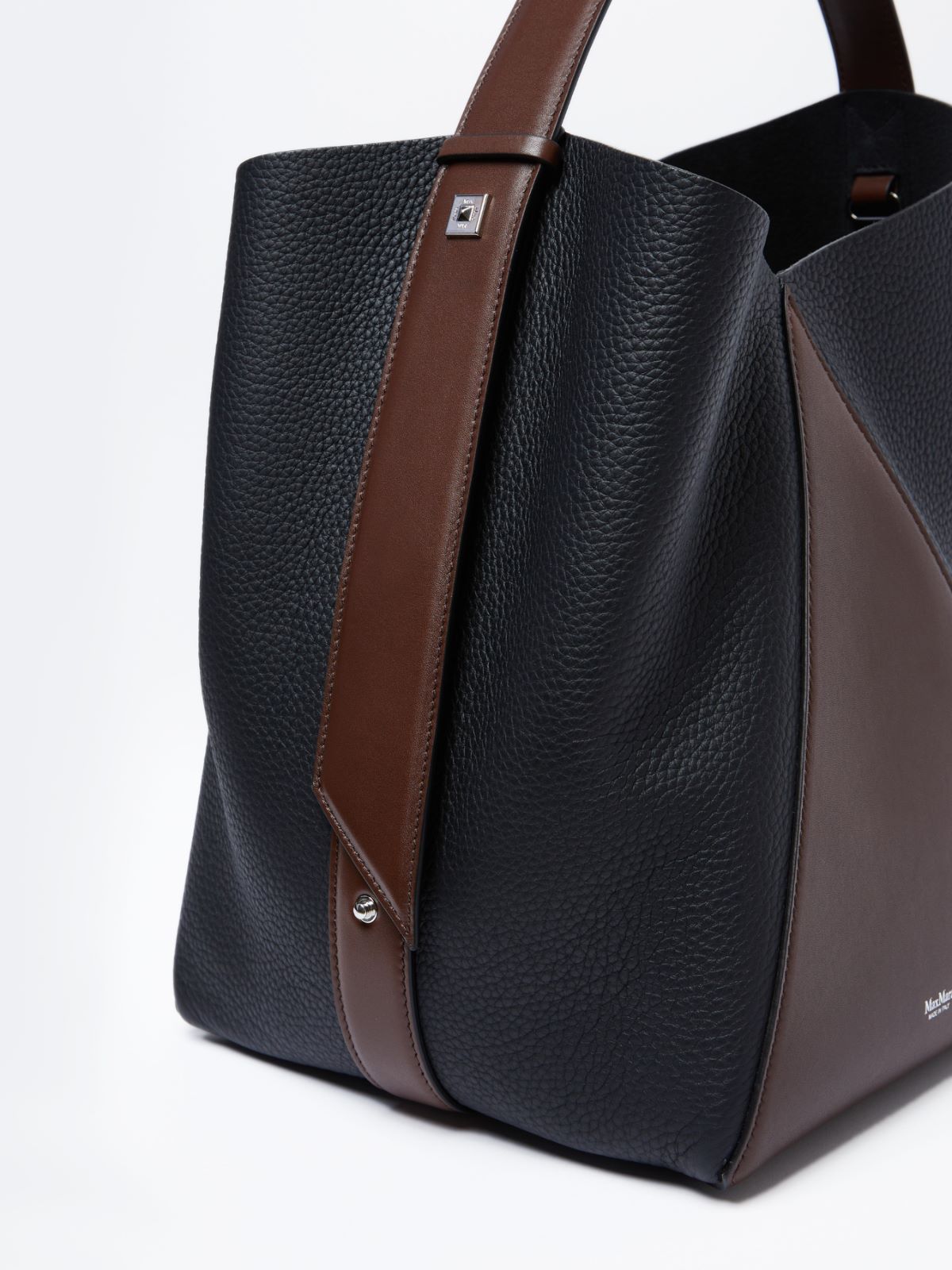 Medium bucket bag in deer-print leather