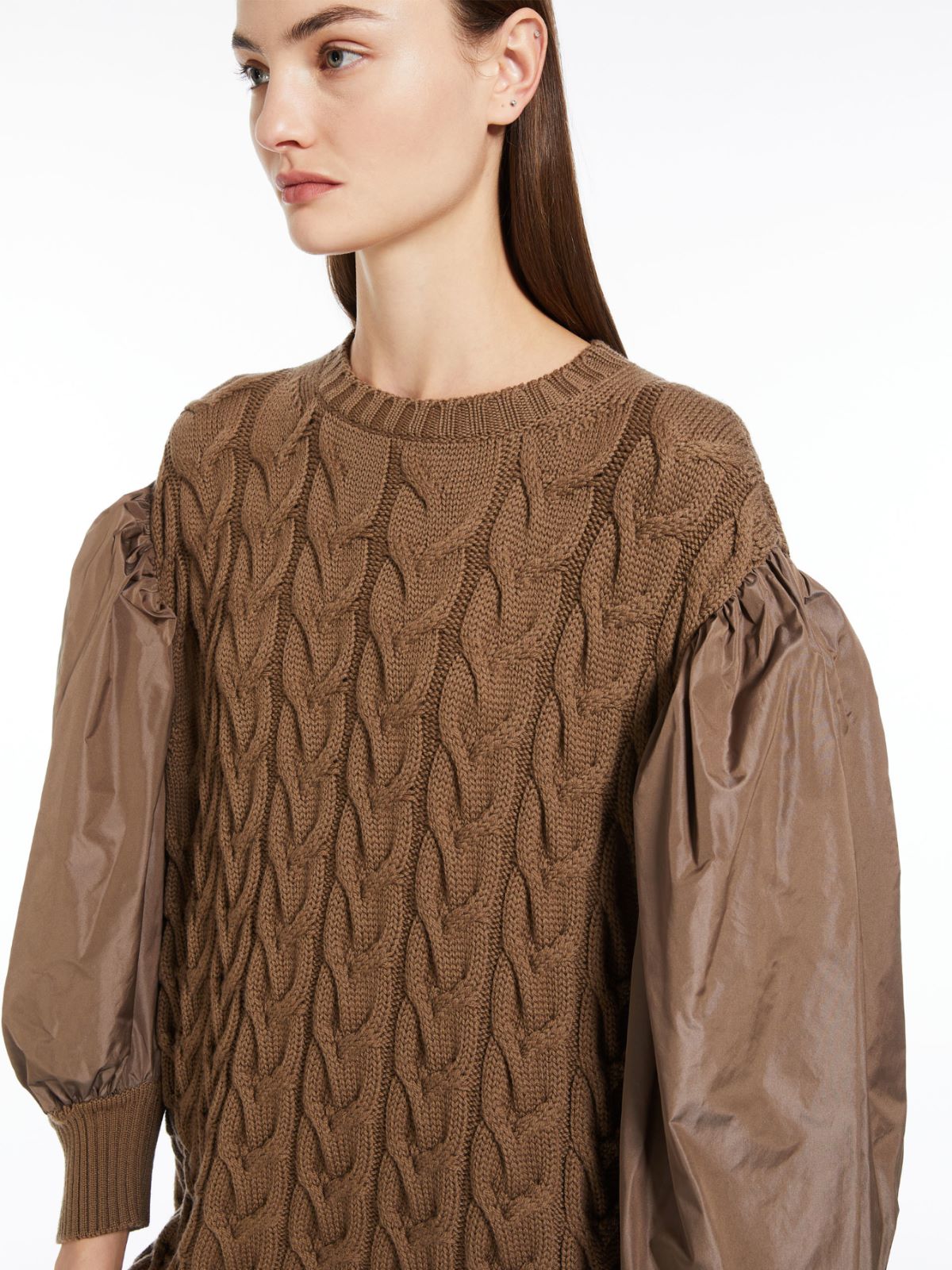 Wool dress with balloon sleeves