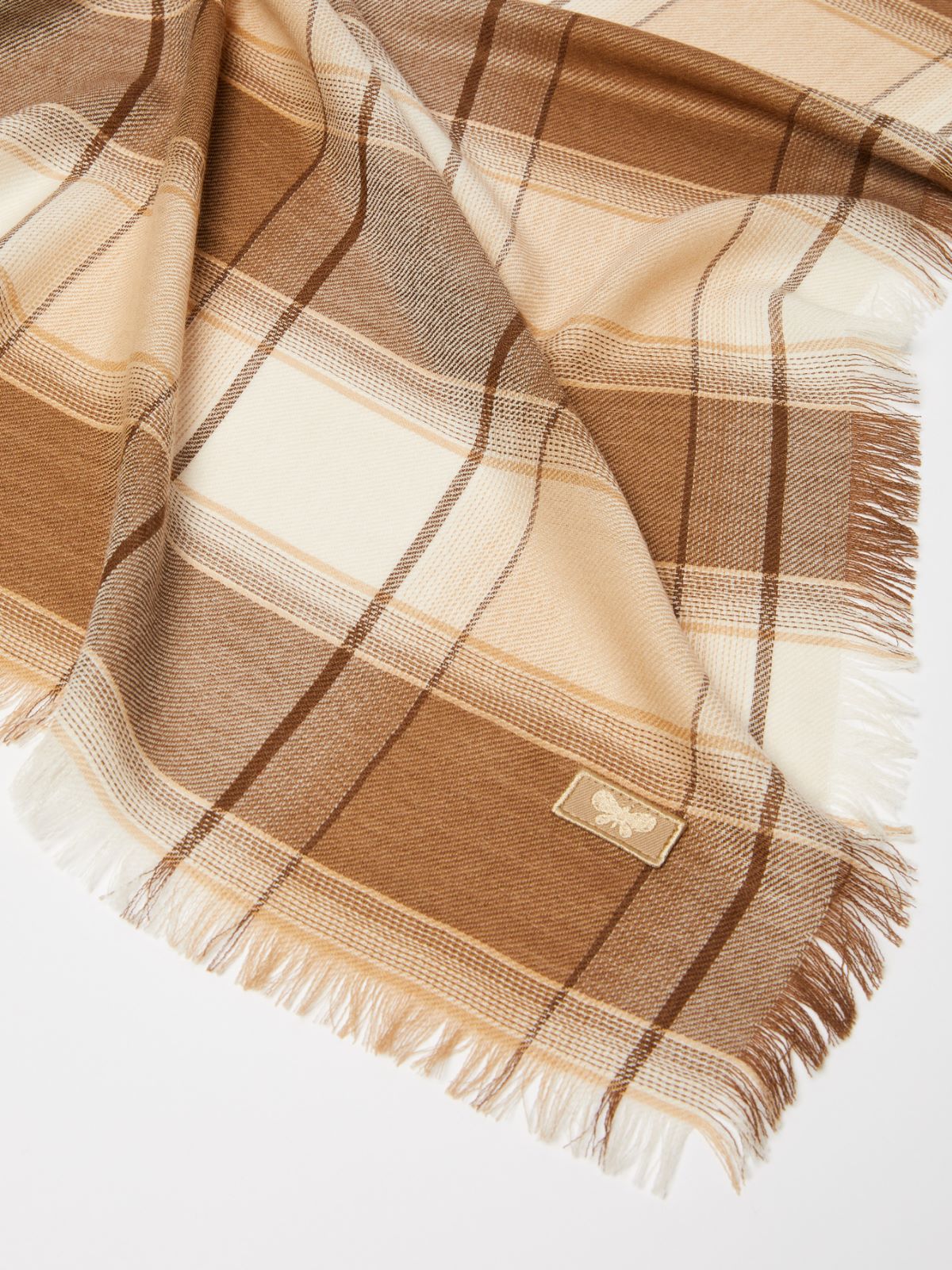 Wool and cashmere shawl