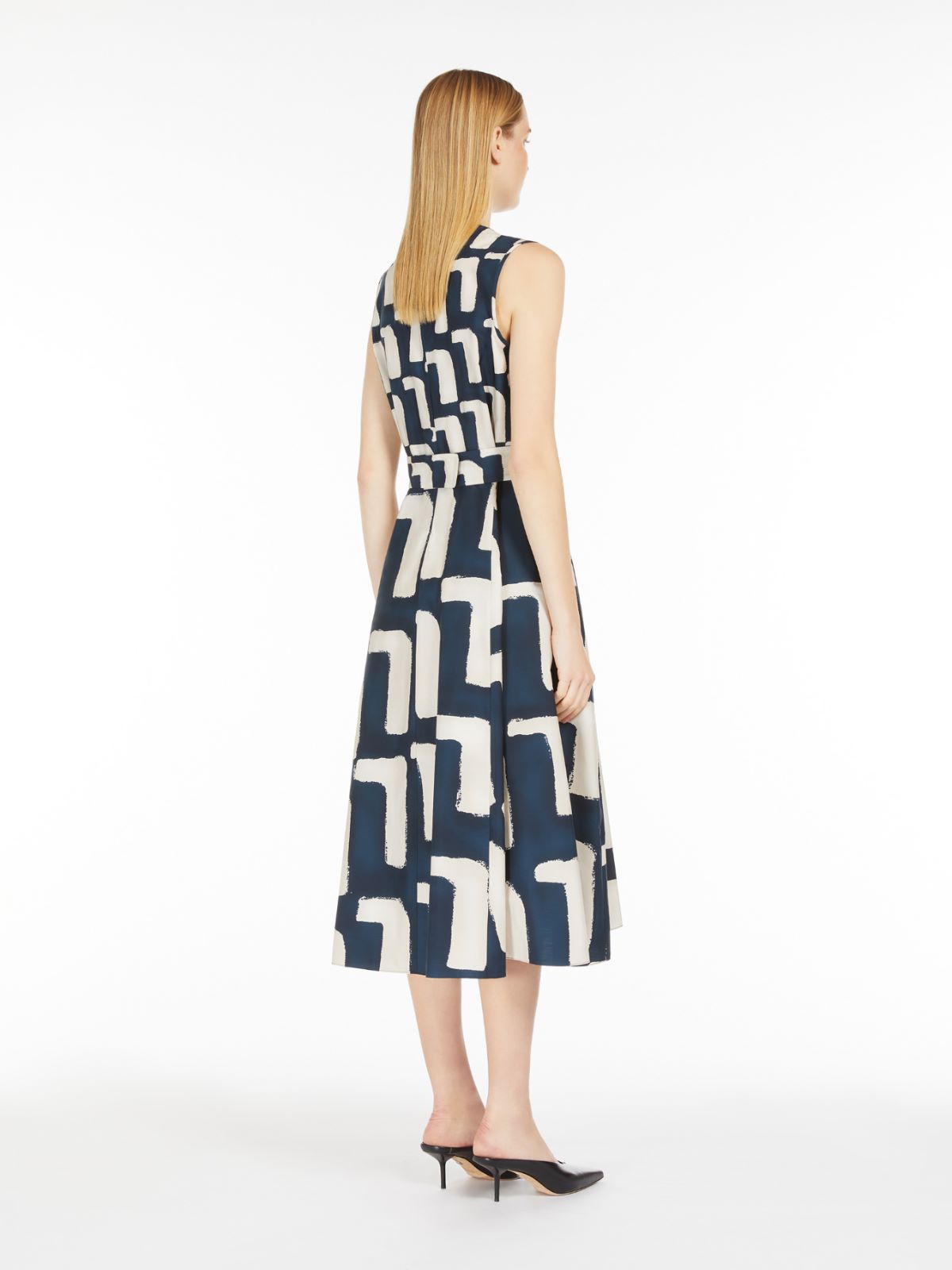 Dress in printed poplin