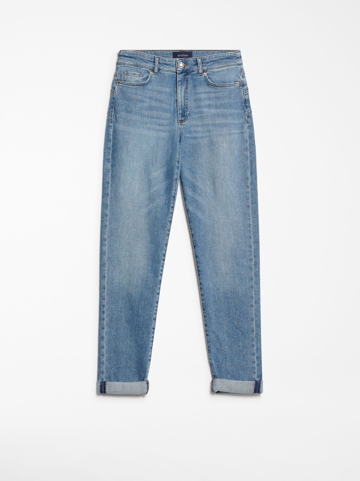 Low-rise boyfriend jeans
