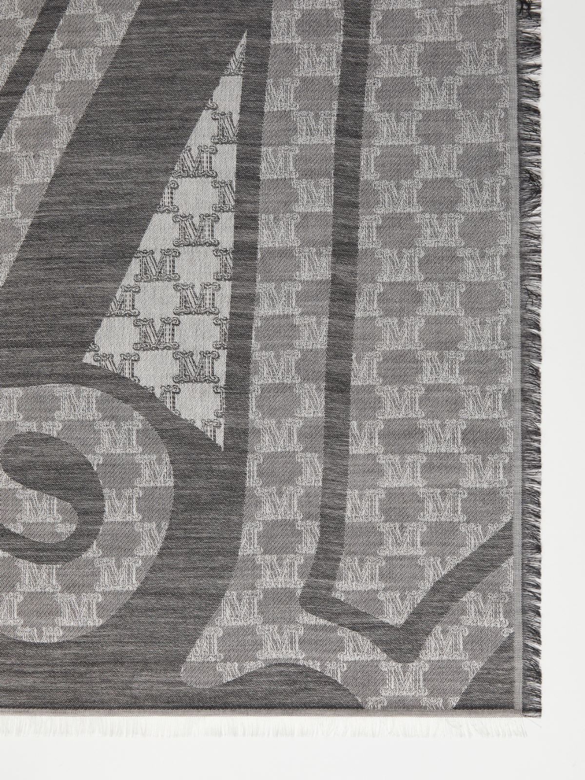 Jacquard silk and wool stole