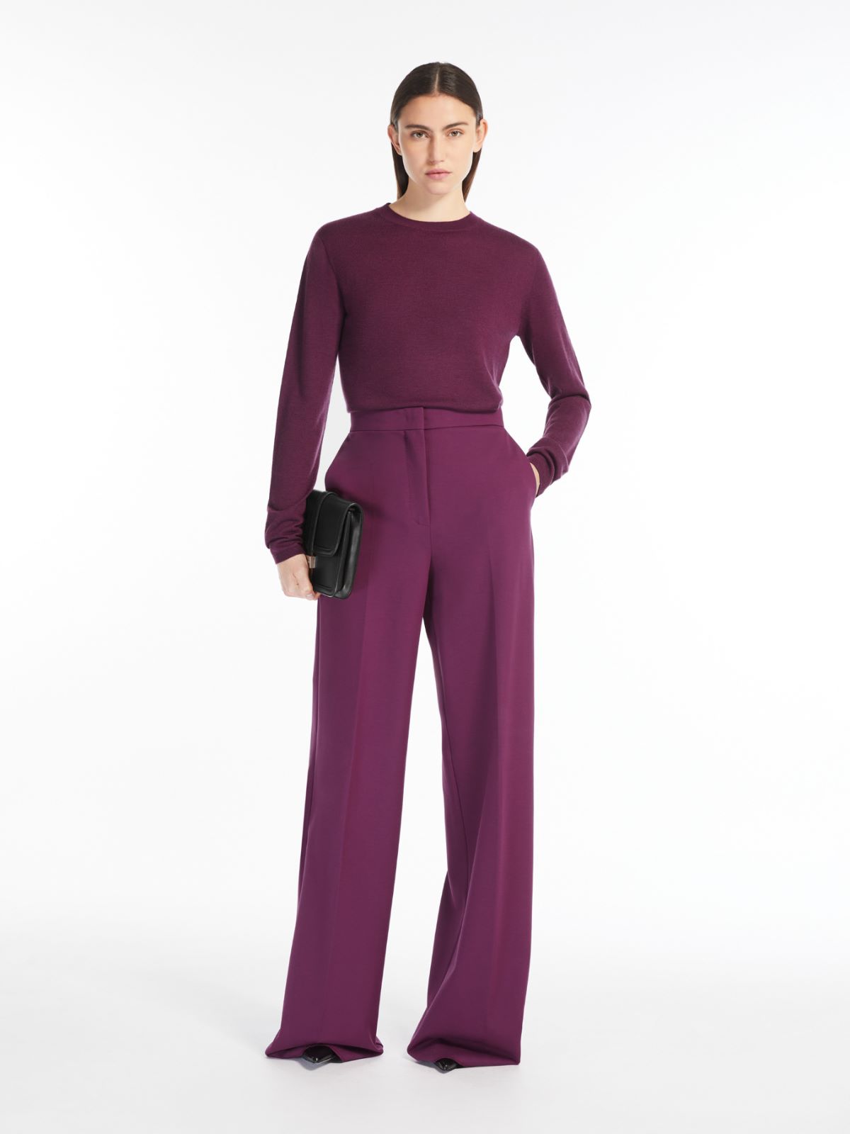 Lightweight cashmere jumper