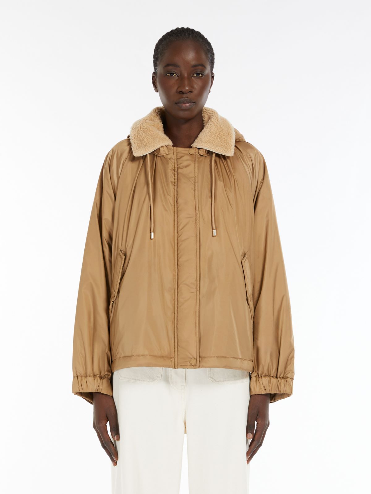 Reversible water-repellent canvas windbreaker