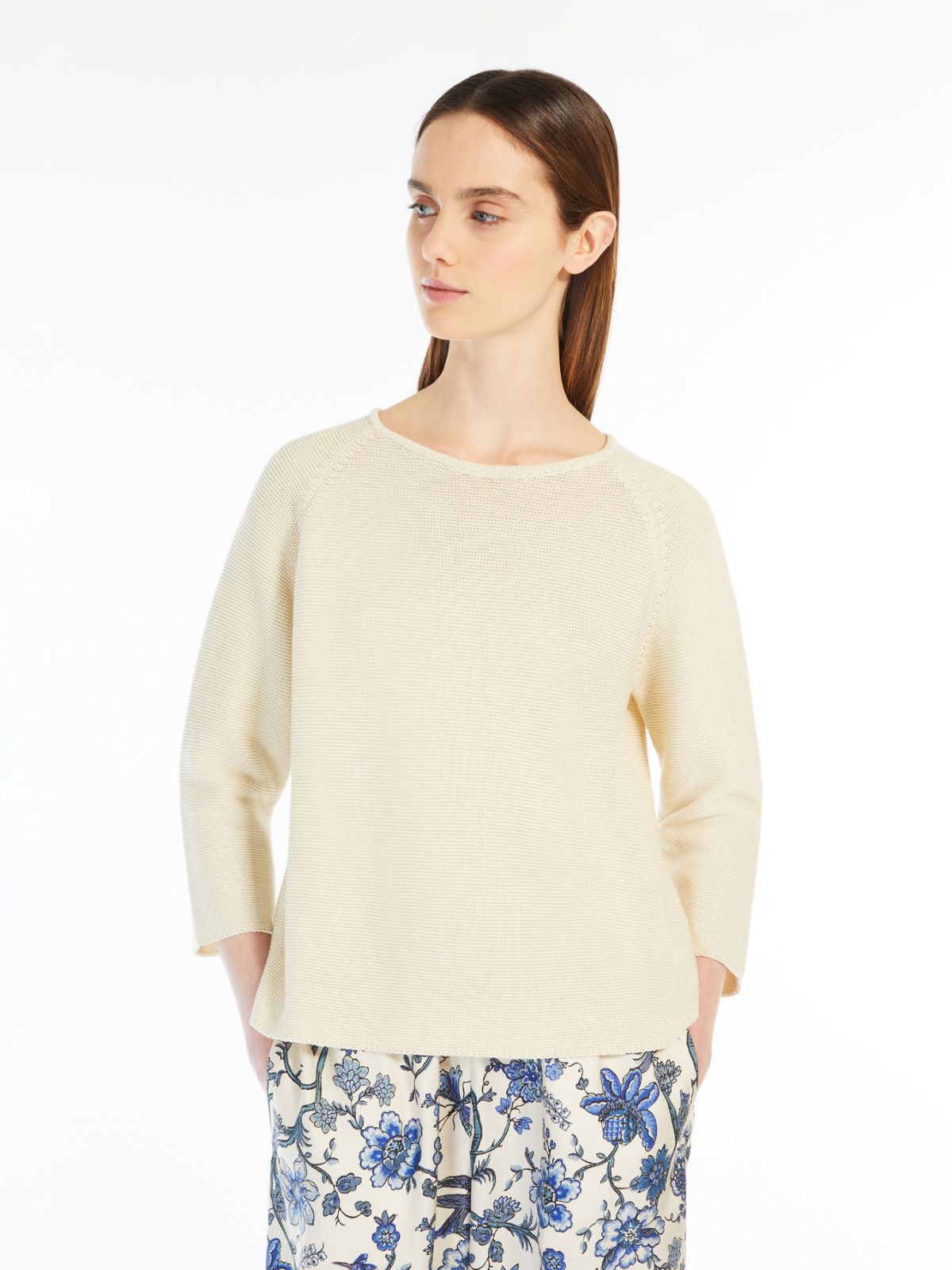 Relaxed-fit cotton yarn sweater