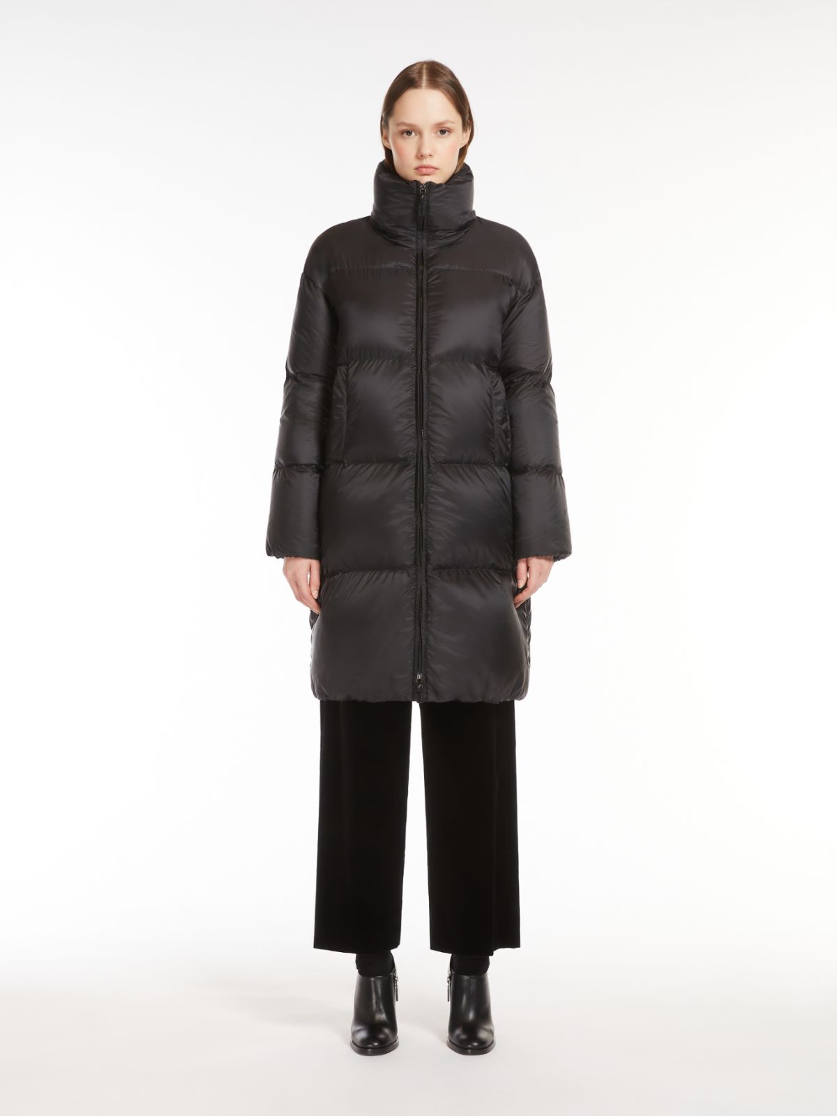 Long down jacket in water-repellent canvas