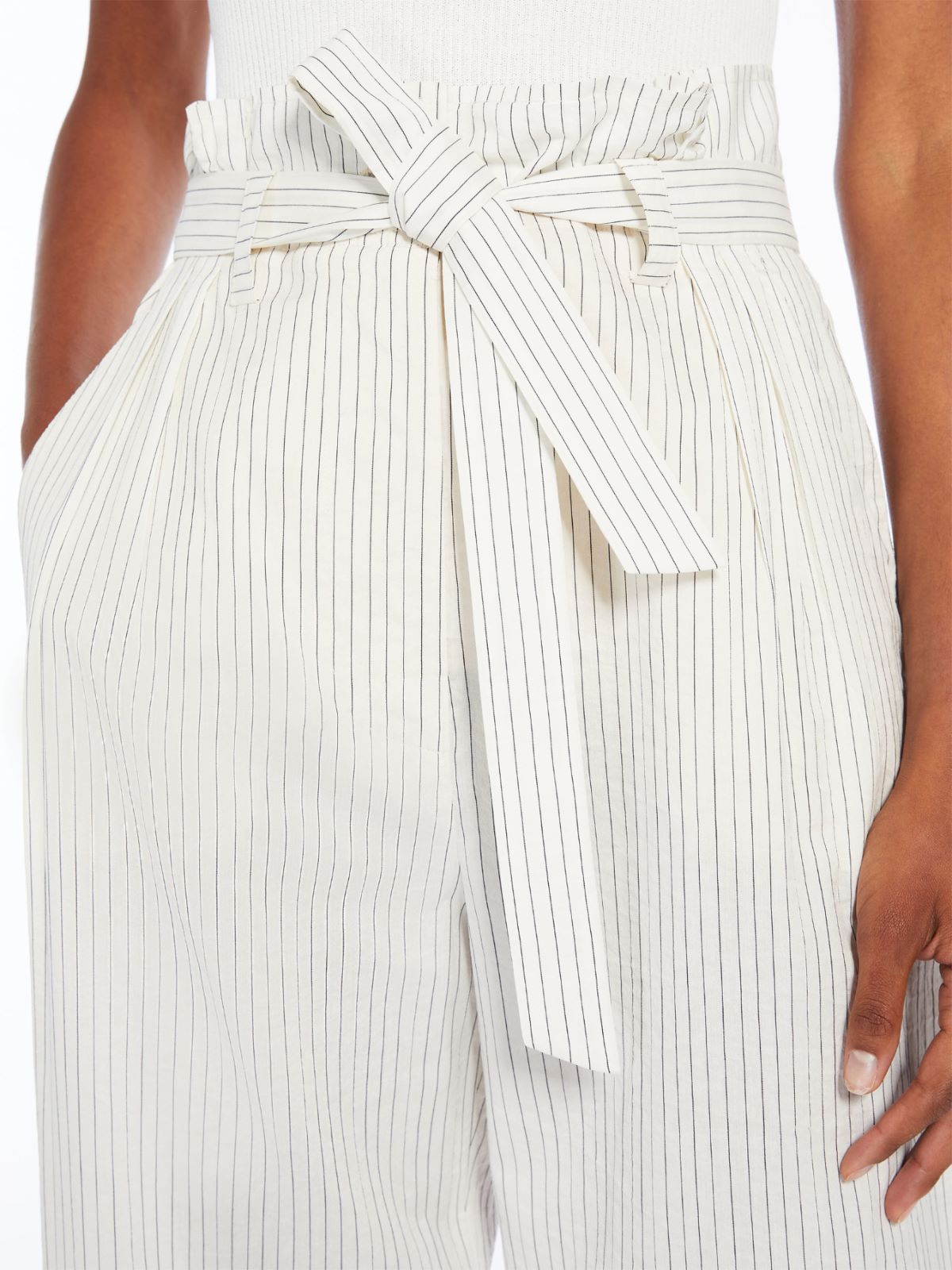 Wide trousers in pinstriped canvas