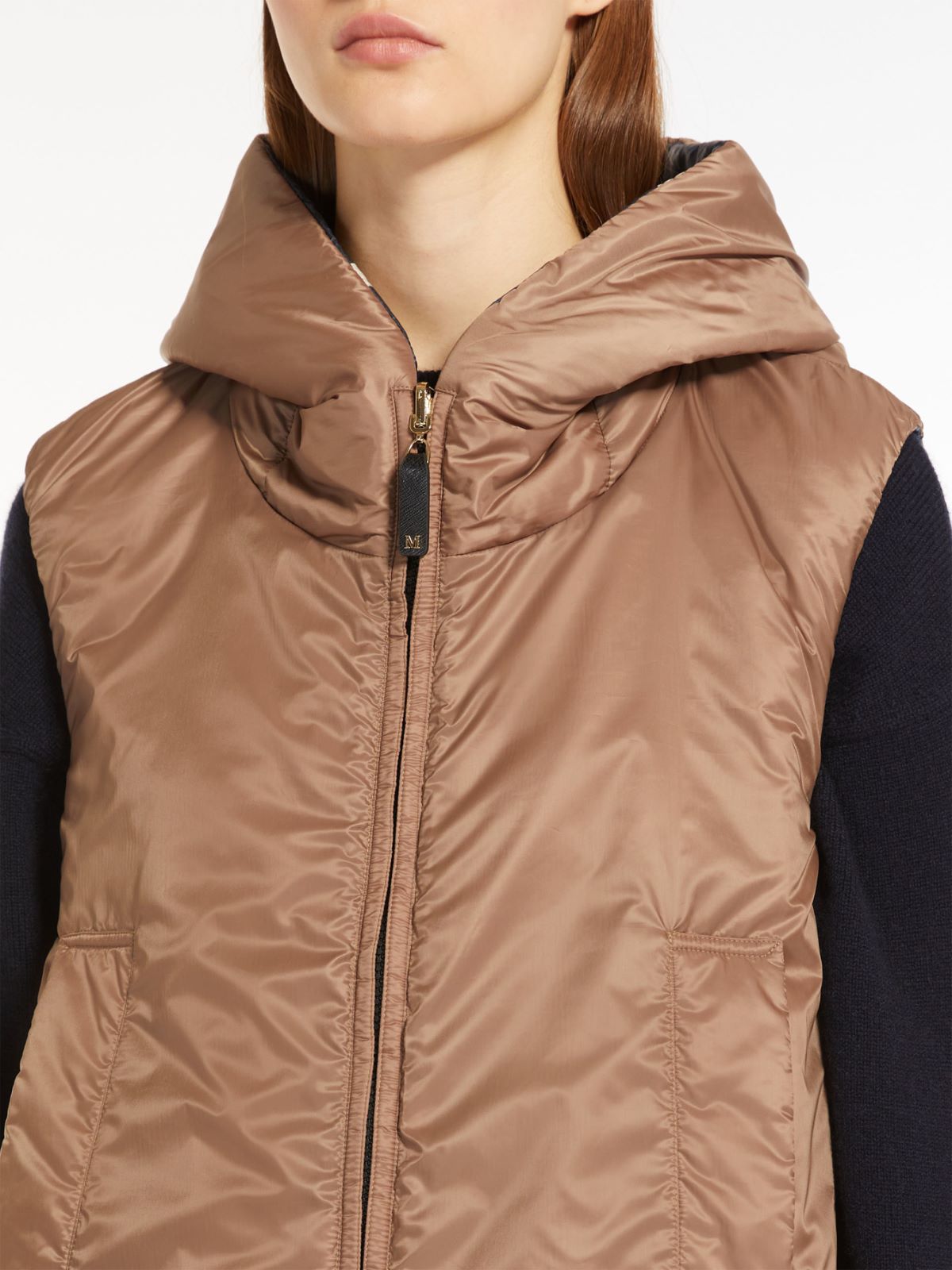 Reversible gilet in water-resistant printed canvas