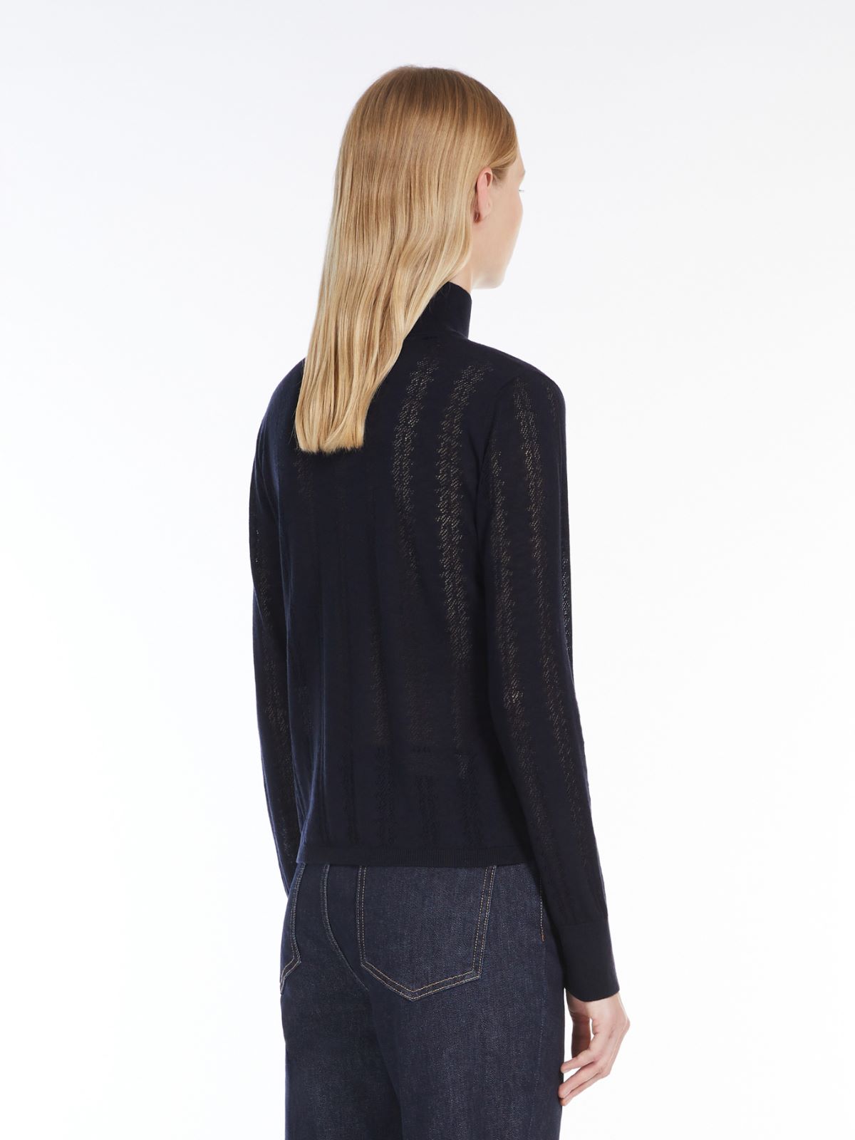 Wool and silk yarn turtleneck jumper