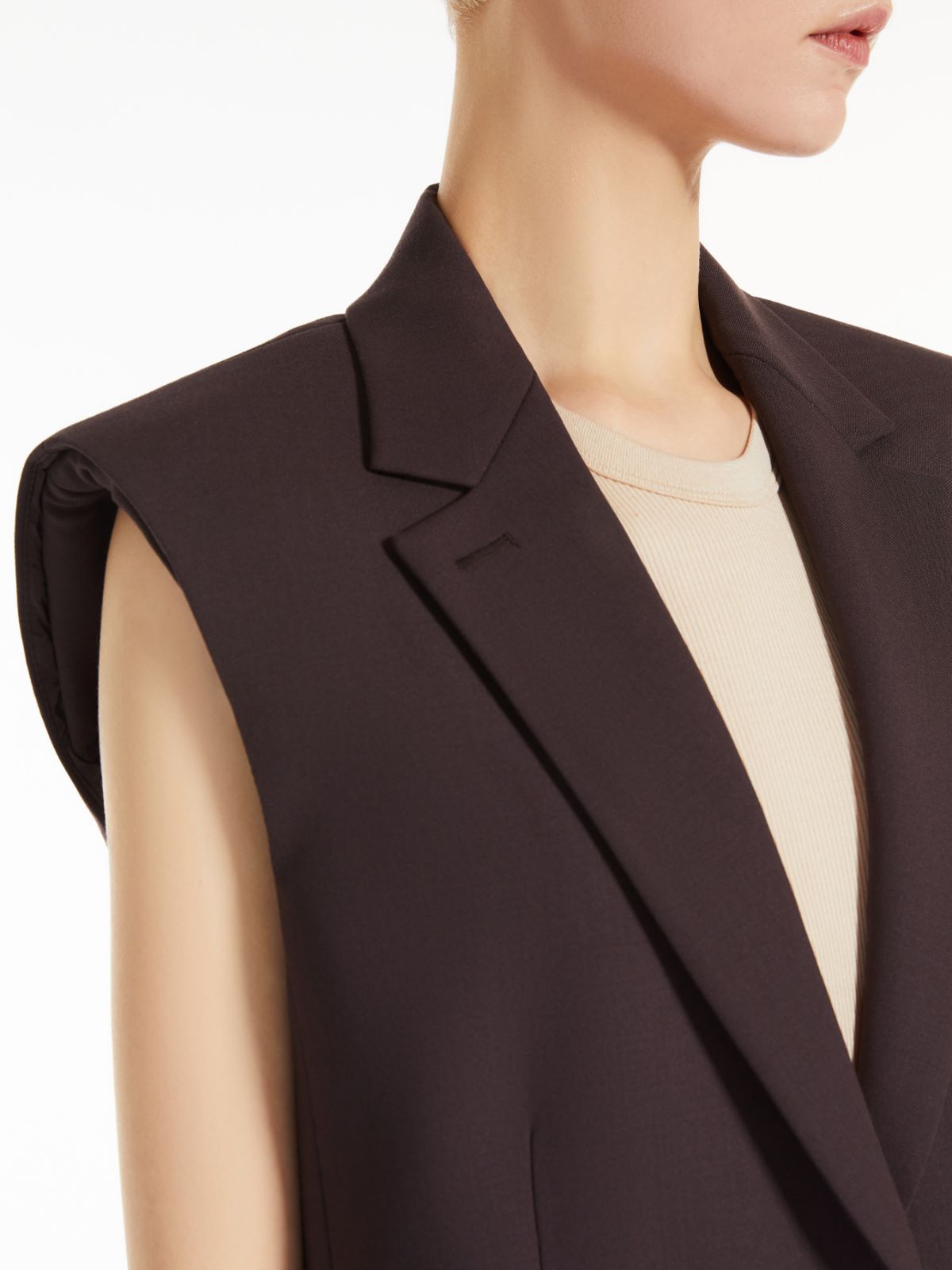 Sleeveless wool blazer