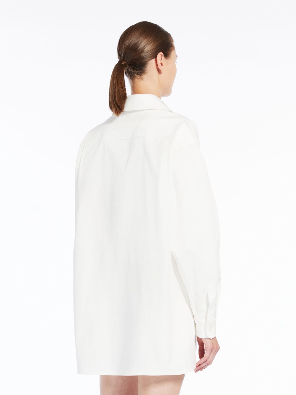 Oversized shirt in stretch gabardine