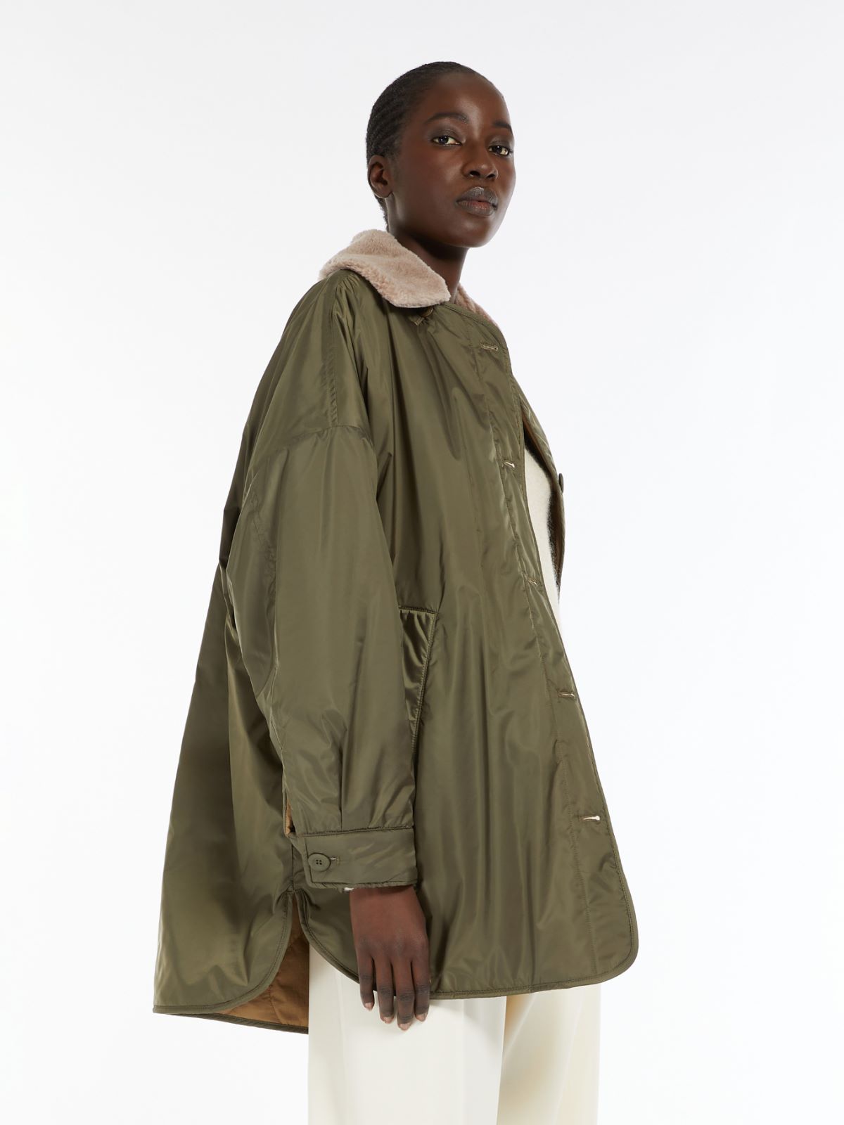 Reversible water-repellent canvas down jacket