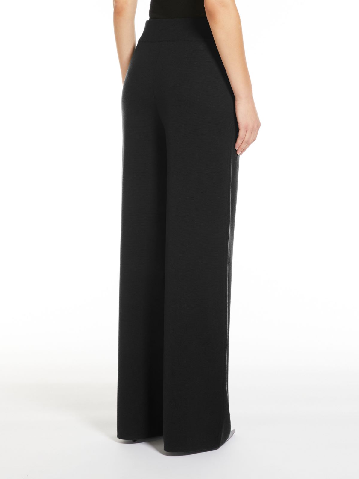Wide-leg wool yarn trousers