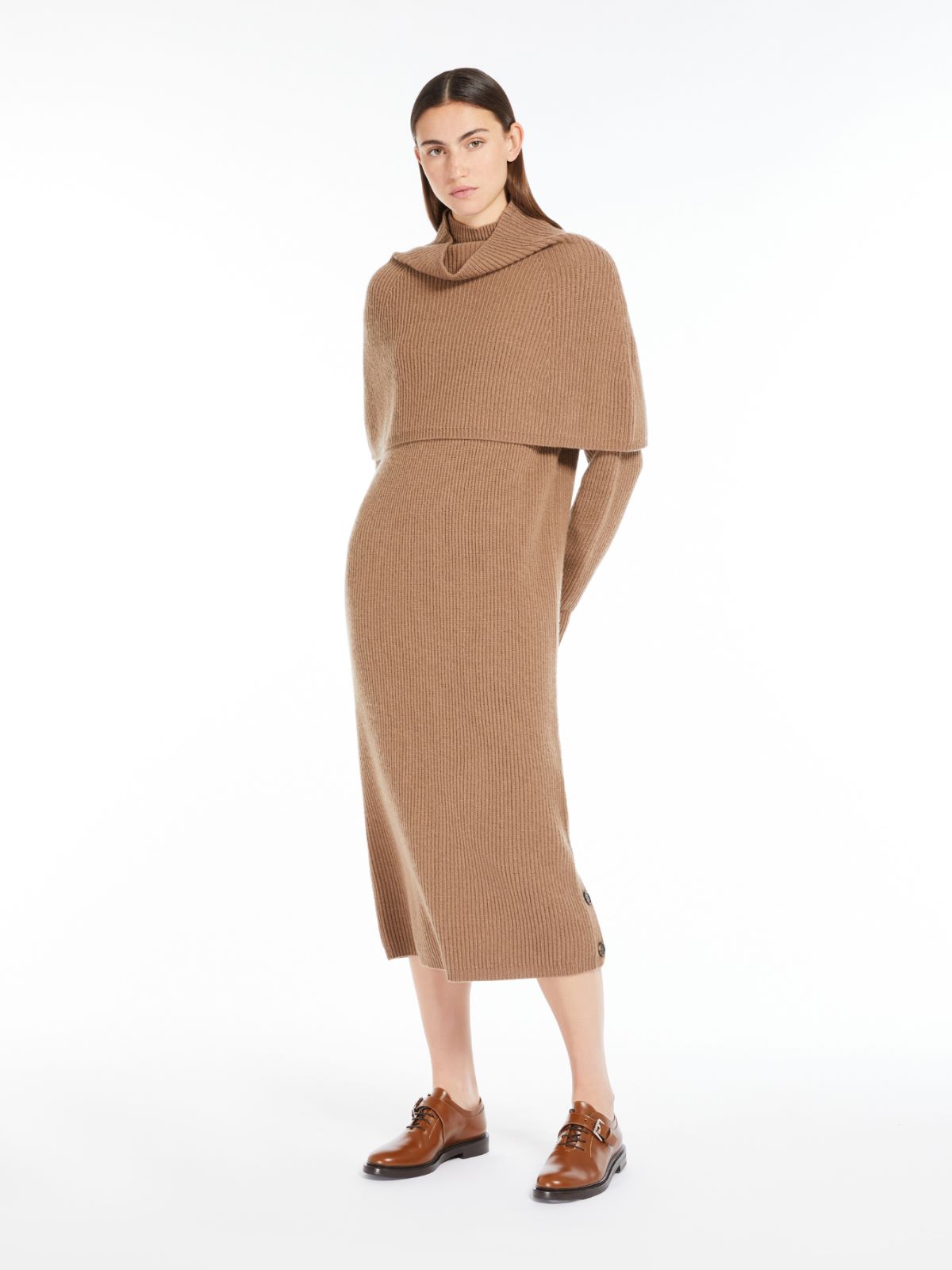 Wool and cashmere ribbed cape