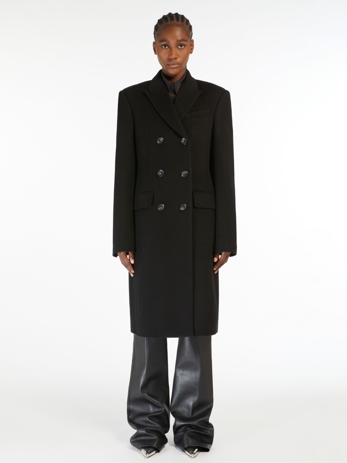Slim-fit wool coat