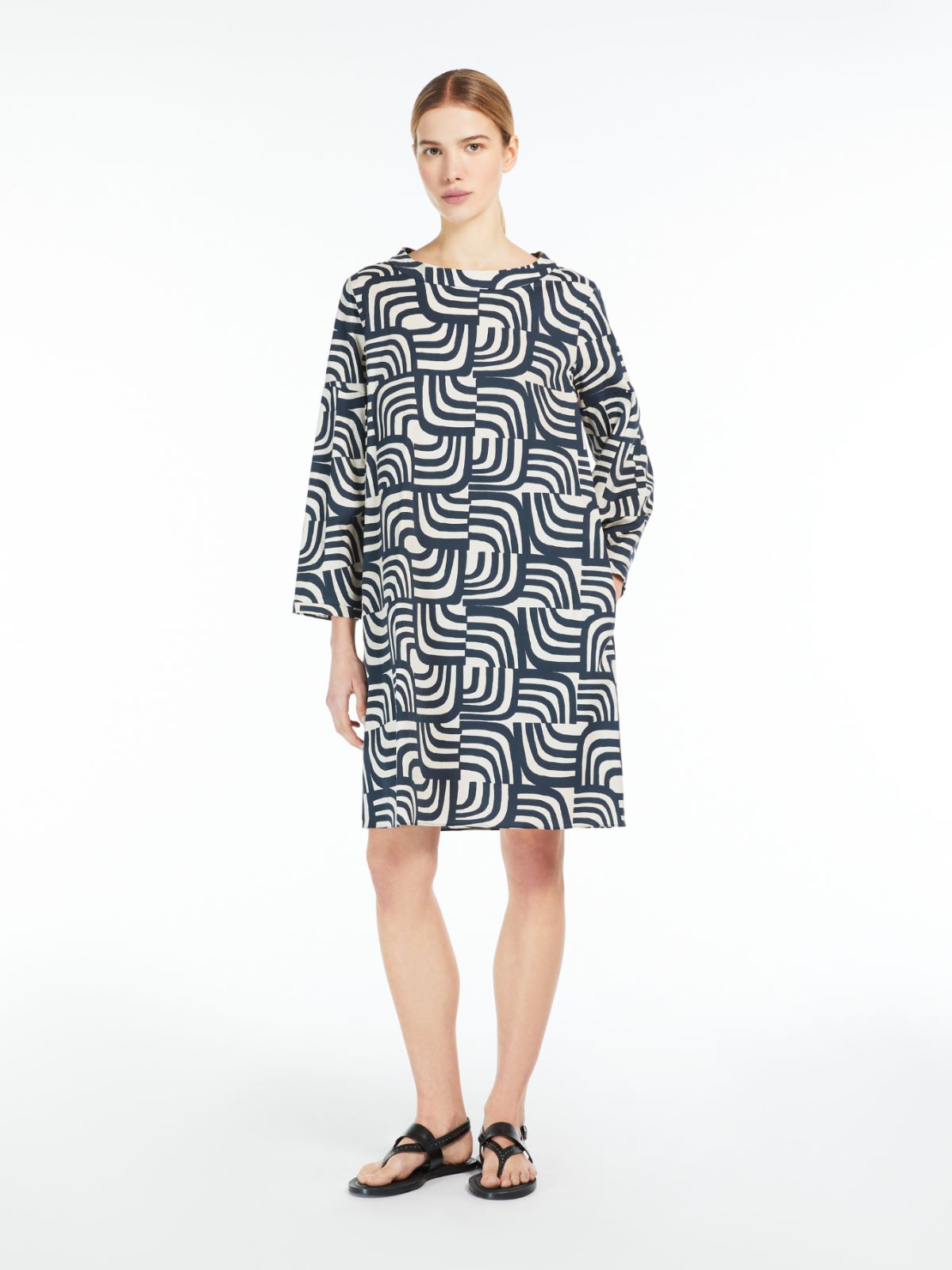 Dress in printed poplin