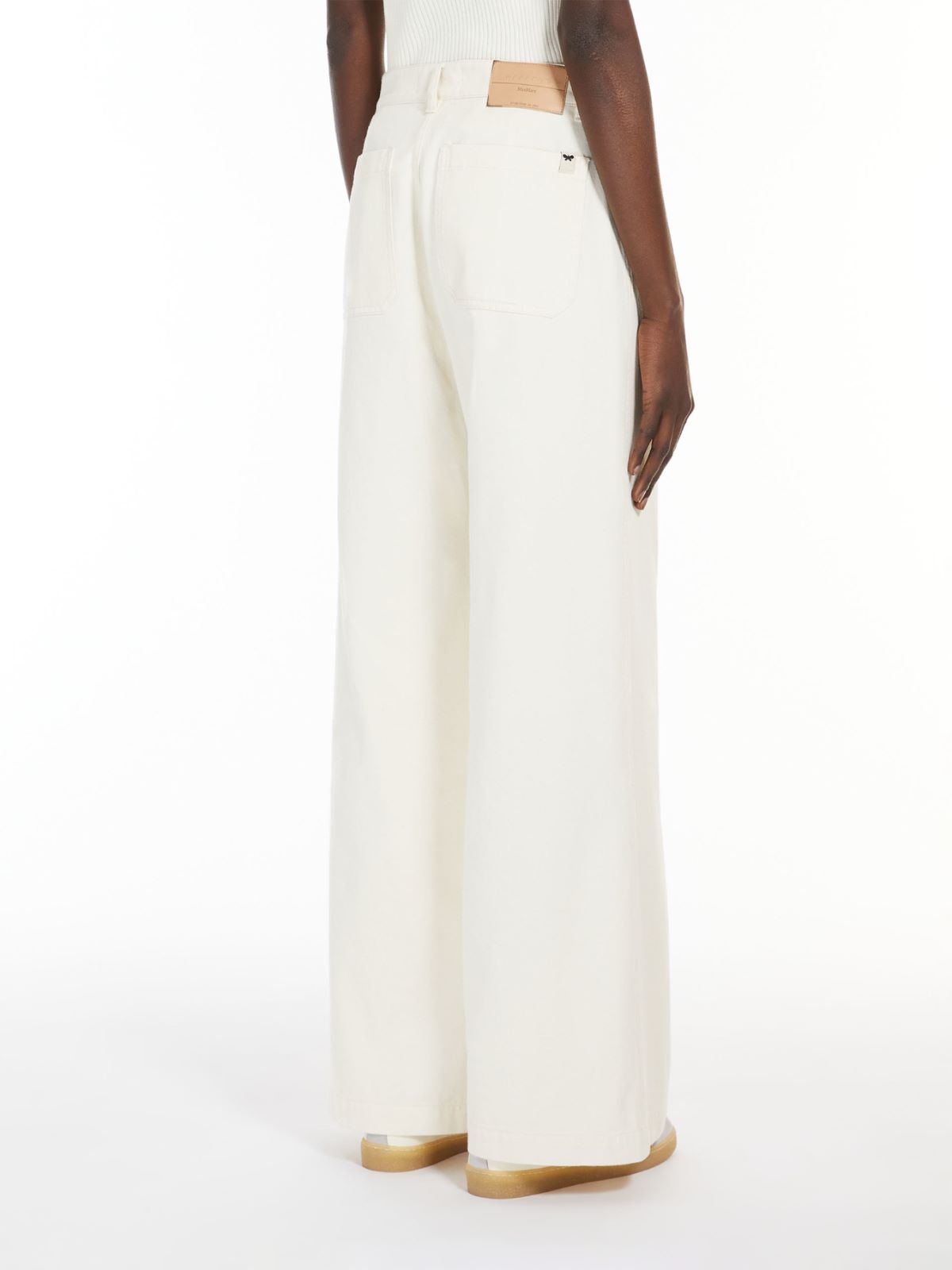 Cotton bull denim jeans