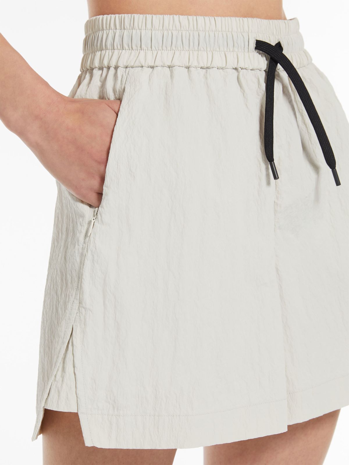 Technical canvas shorts