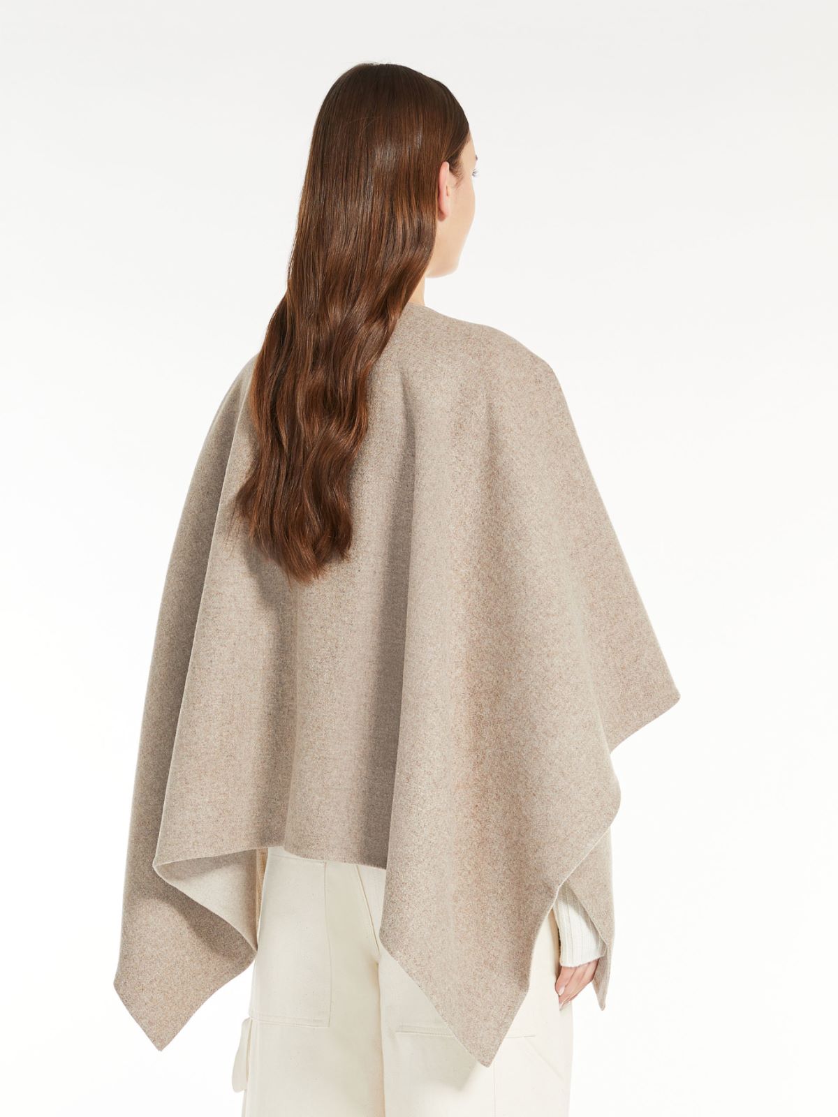 Reversible alpaca cape