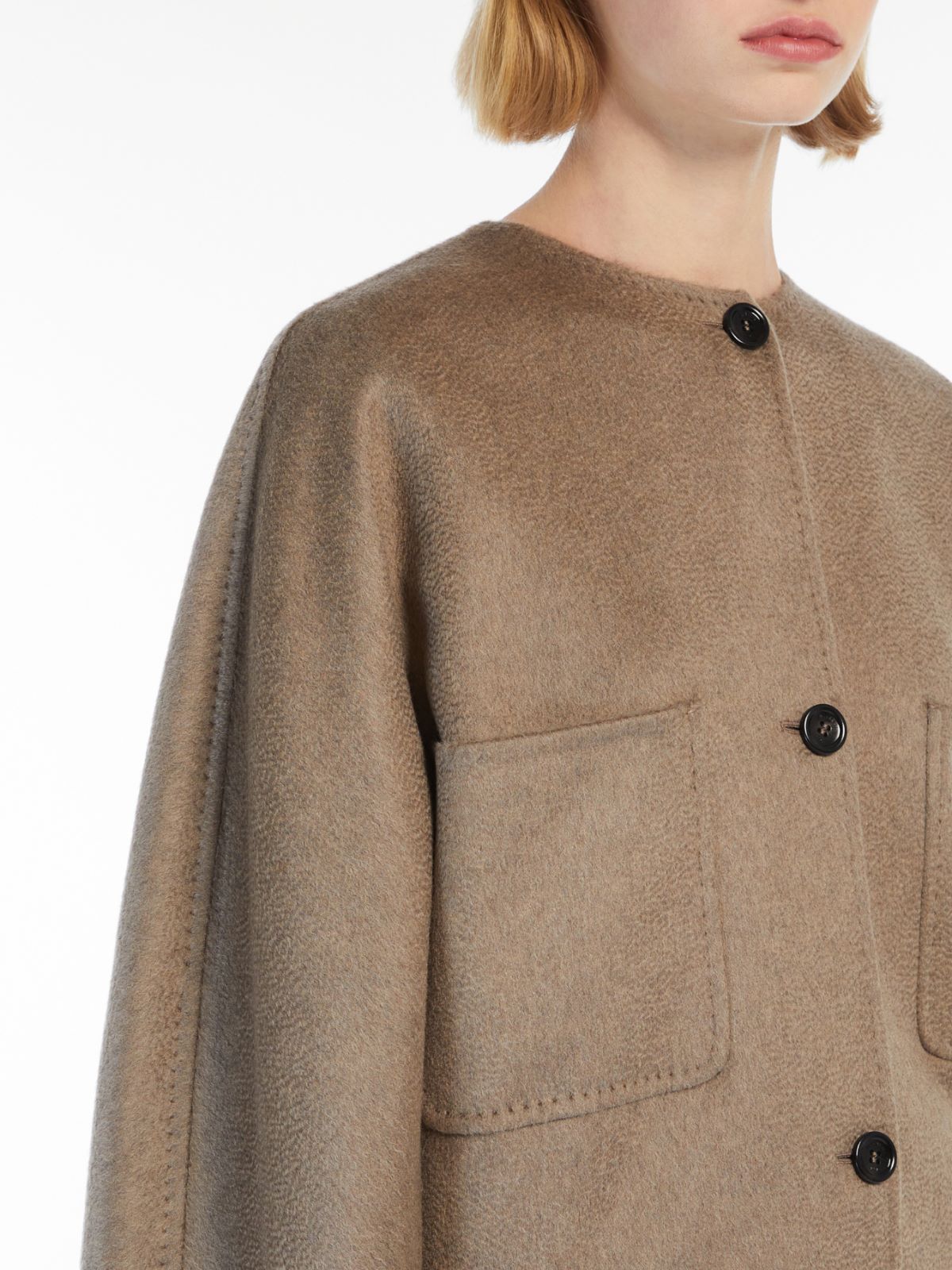 Single-breasted cashmere jacket