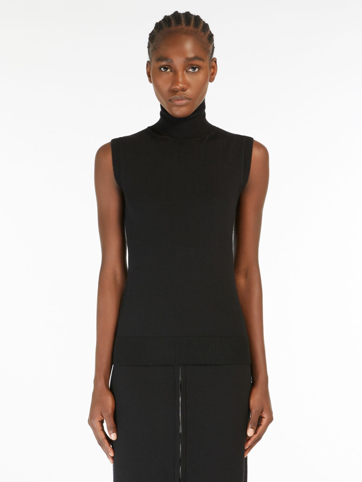 Sleeveless mock polo-neck sweater