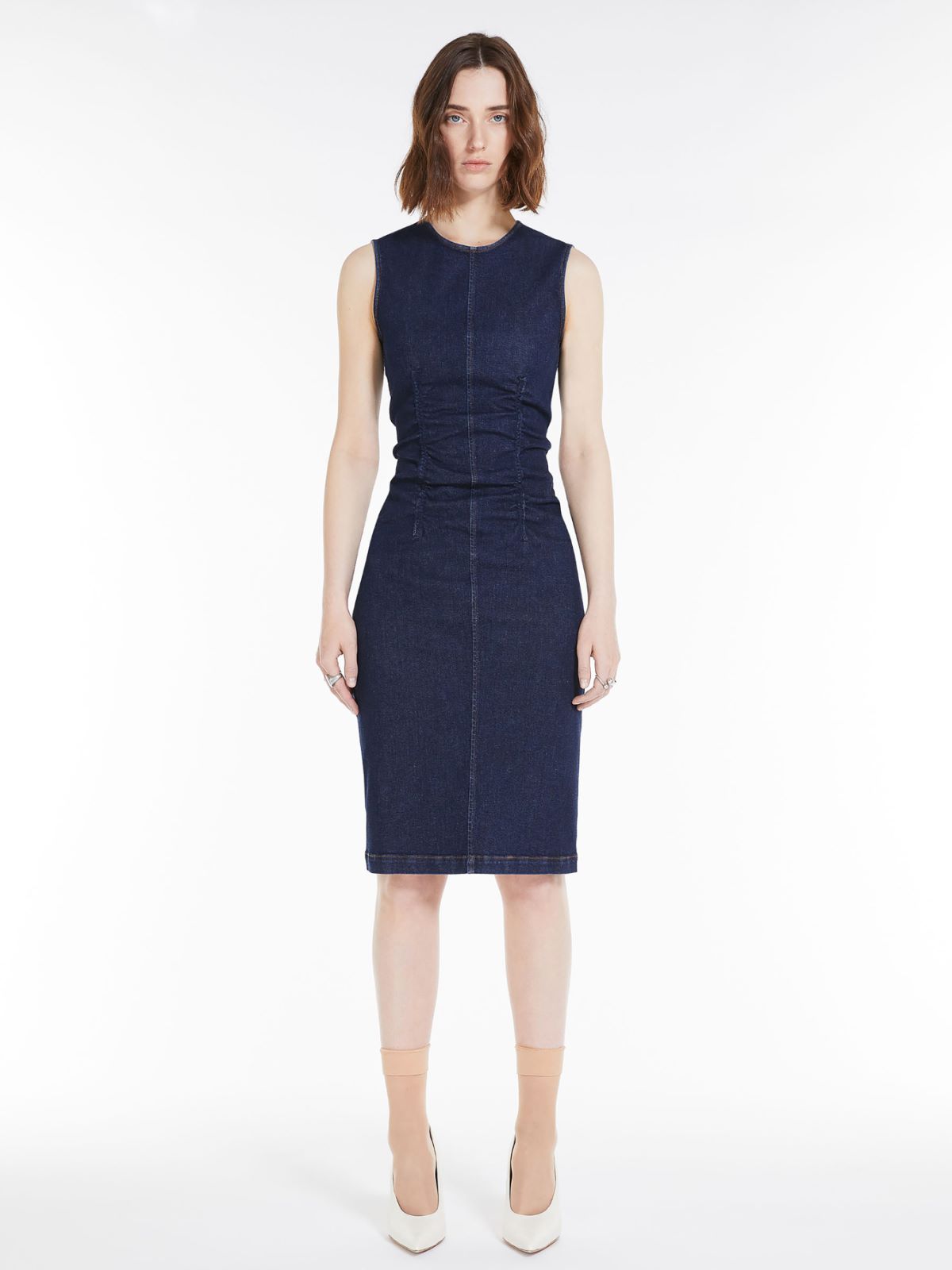 Sleeveless denim dress