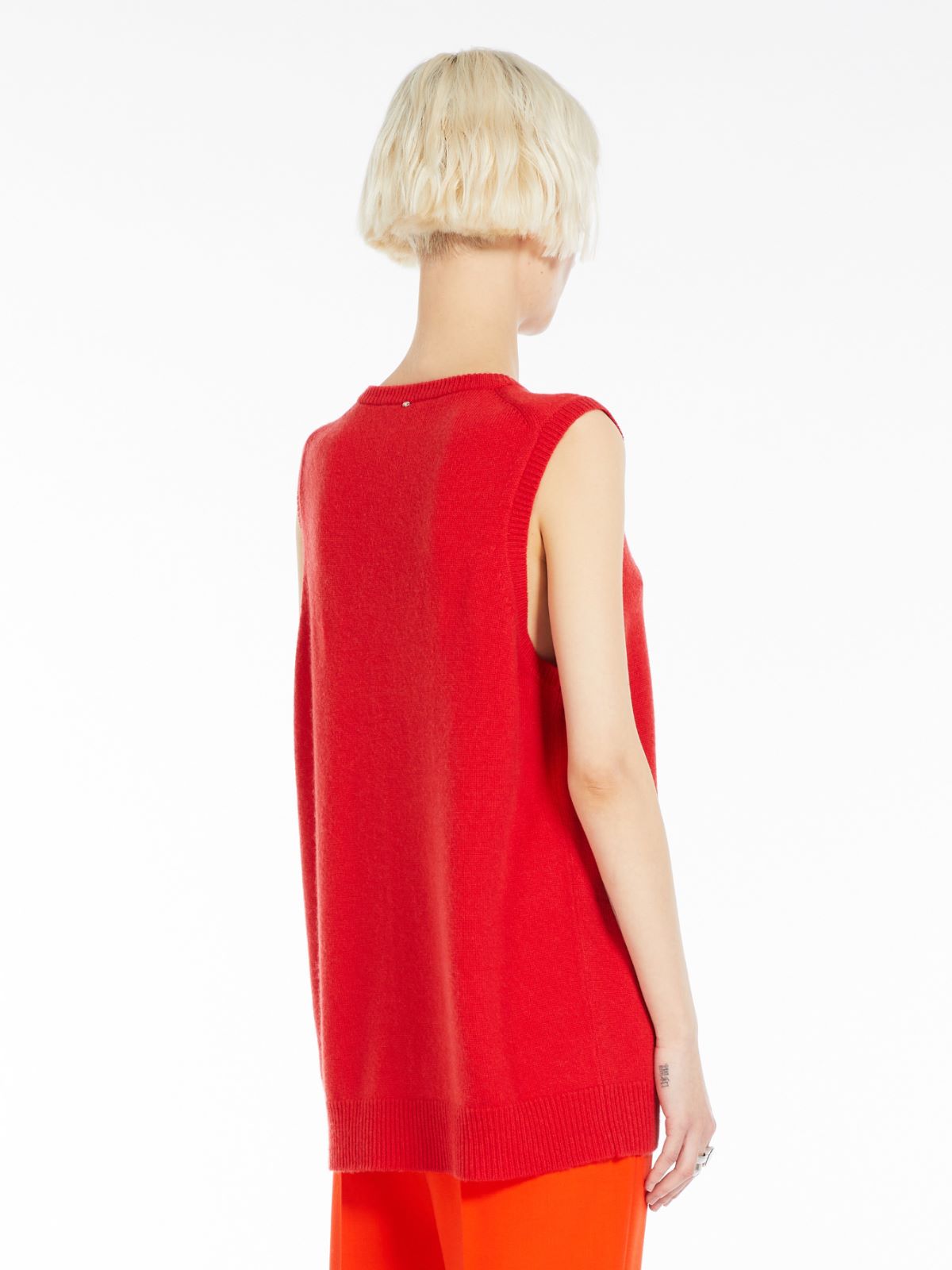 Cashmere-blend gilet