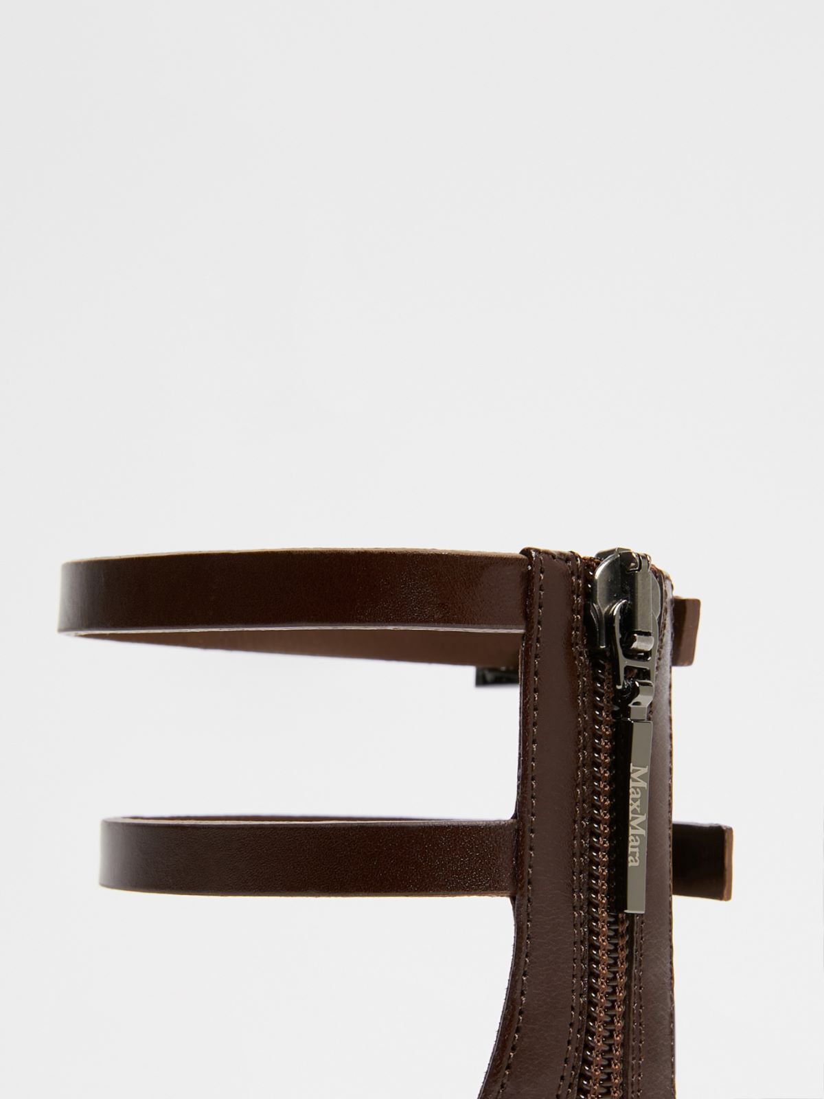 Flat leather sandals