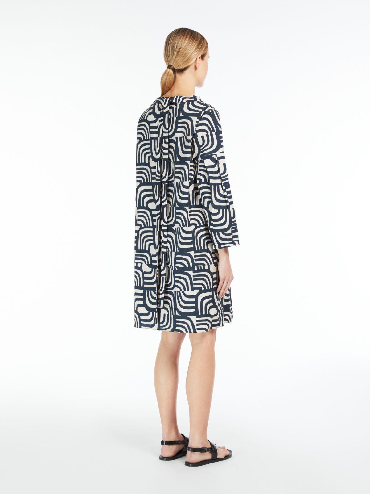 Dress in printed poplin