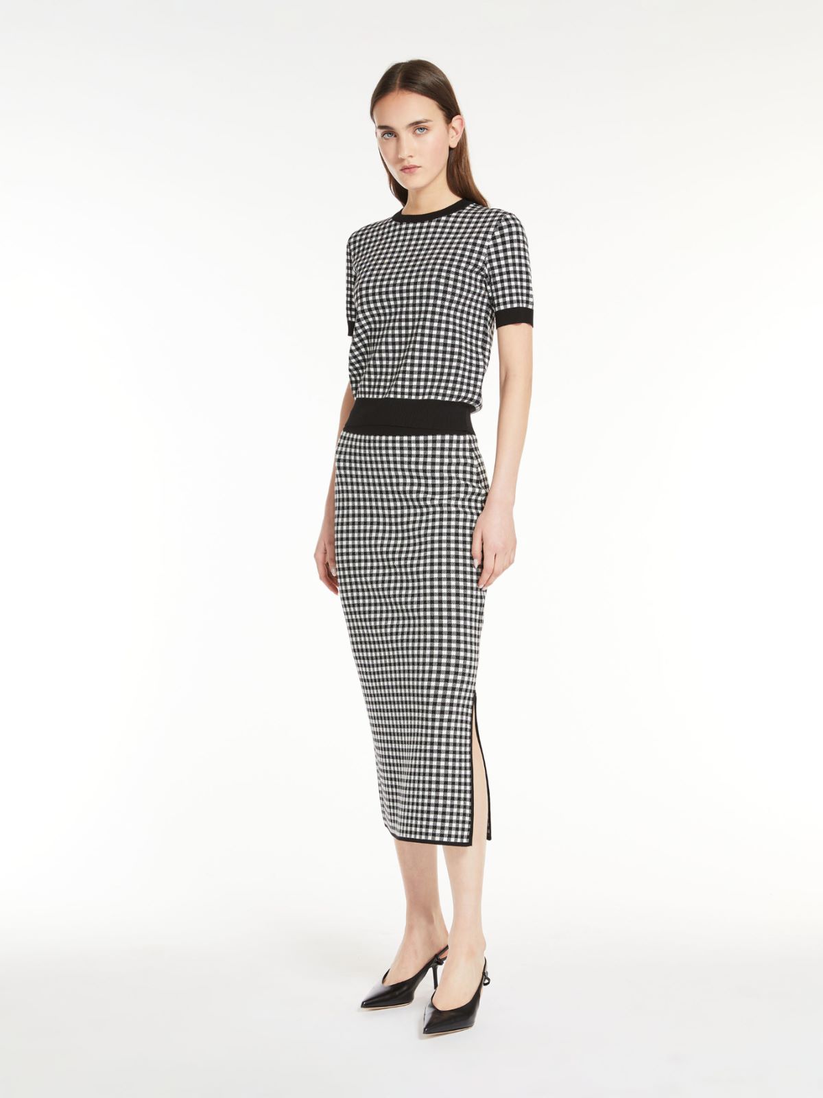 Jacquard yarn sweater