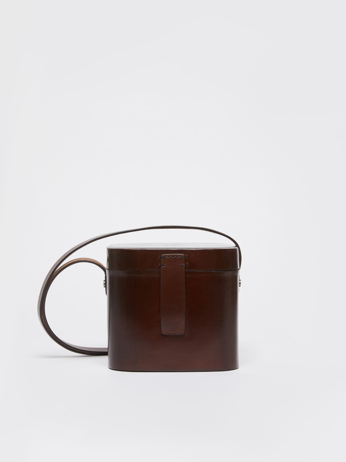 Medium leather shoulder bag