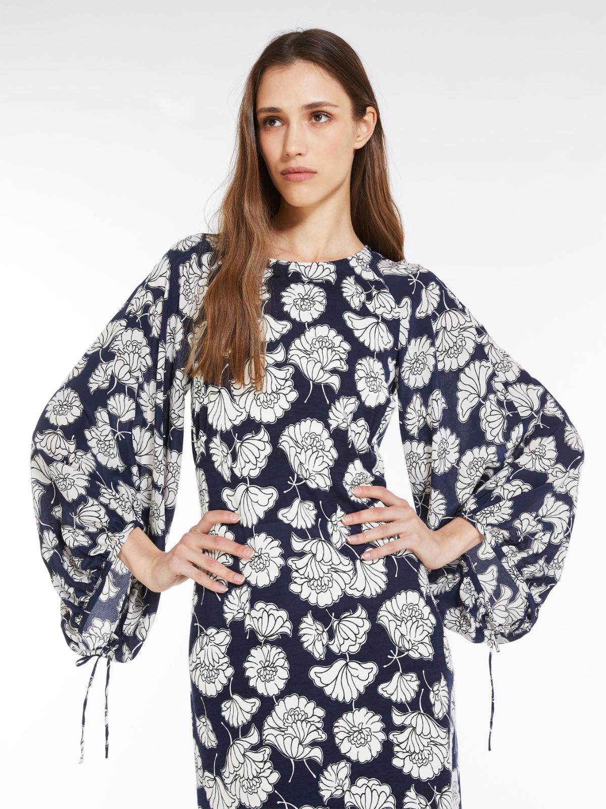 Jersey dress with printed sleeves